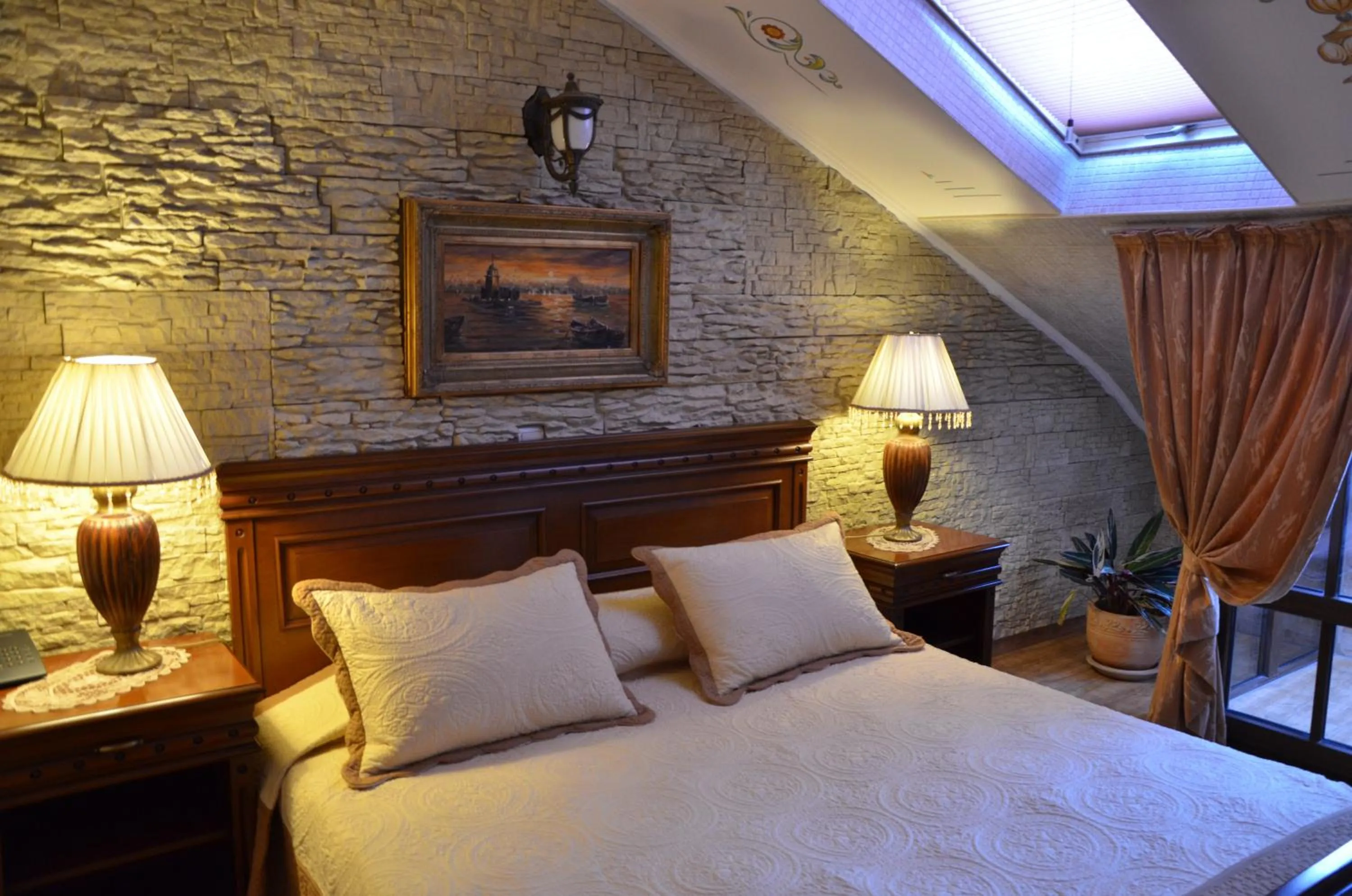 Photo of the whole room, Bed in Boutique Hotel Boris Palace & Restaurant