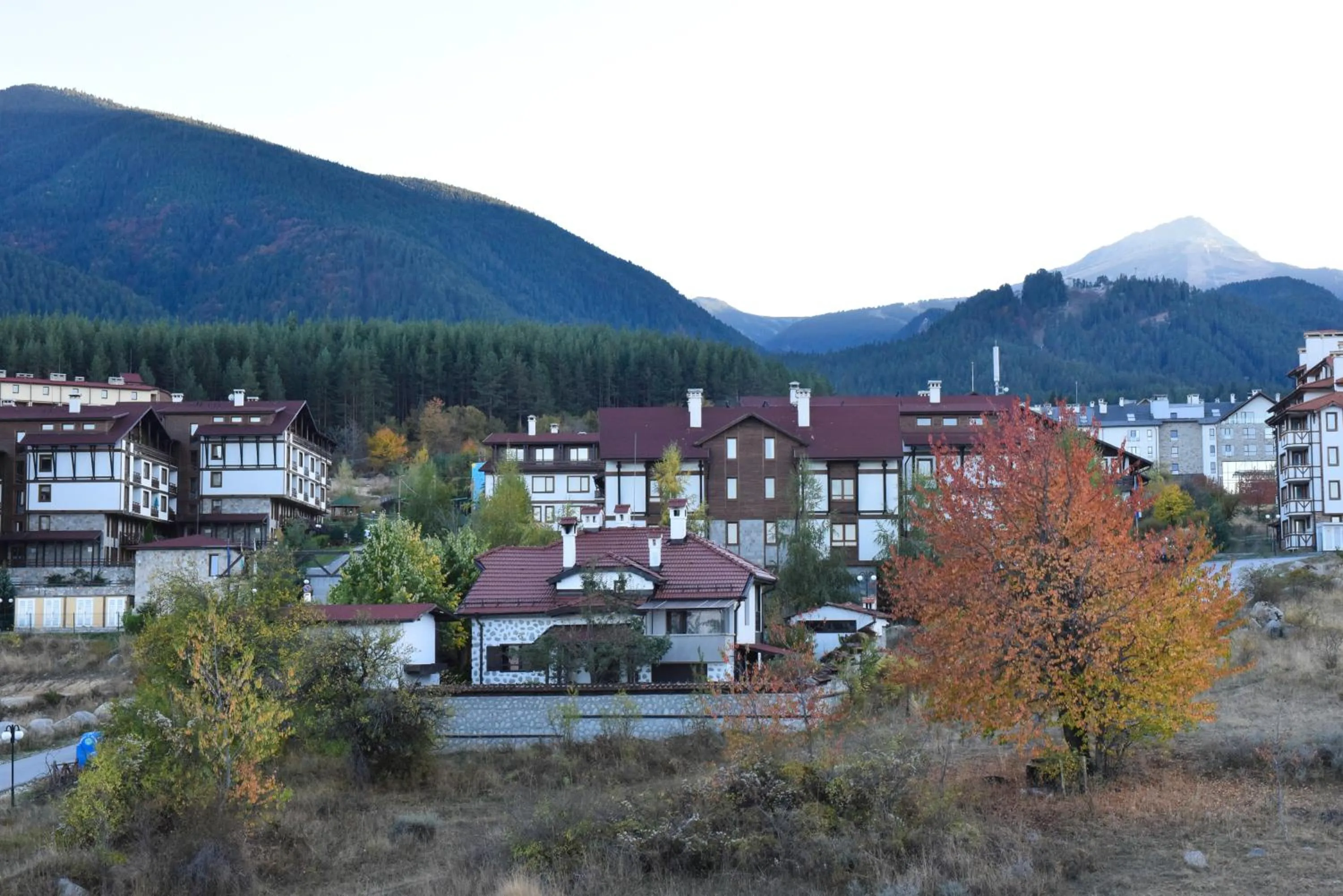 Royal Bansko - Family Apart Hotel With All Inclusive Light or HB&Drinks and Hot Pool & Jacuzzis