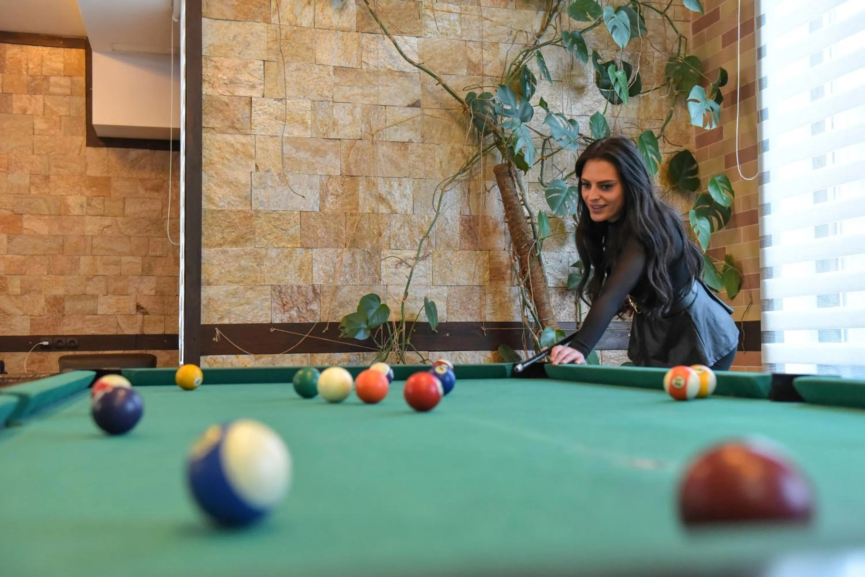 Royal Bansko - Family Apart Hotel With All Inclusive Light or HB&Drinks and Hot Pool & Jacuzzis