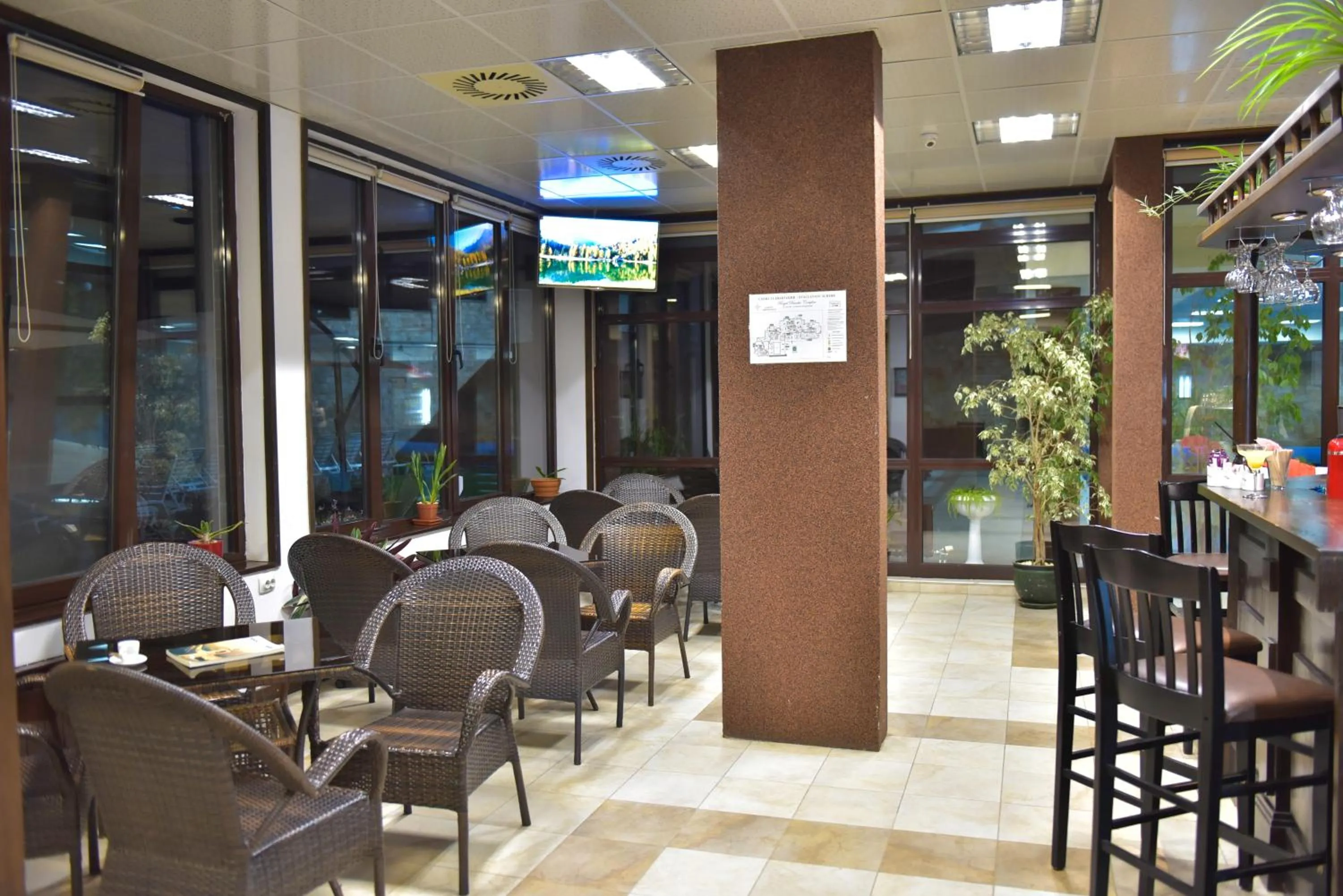 Royal Bansko - Family Apart Hotel With All Inclusive Light or HB&Drinks and Hot Pool & Jacuzzis