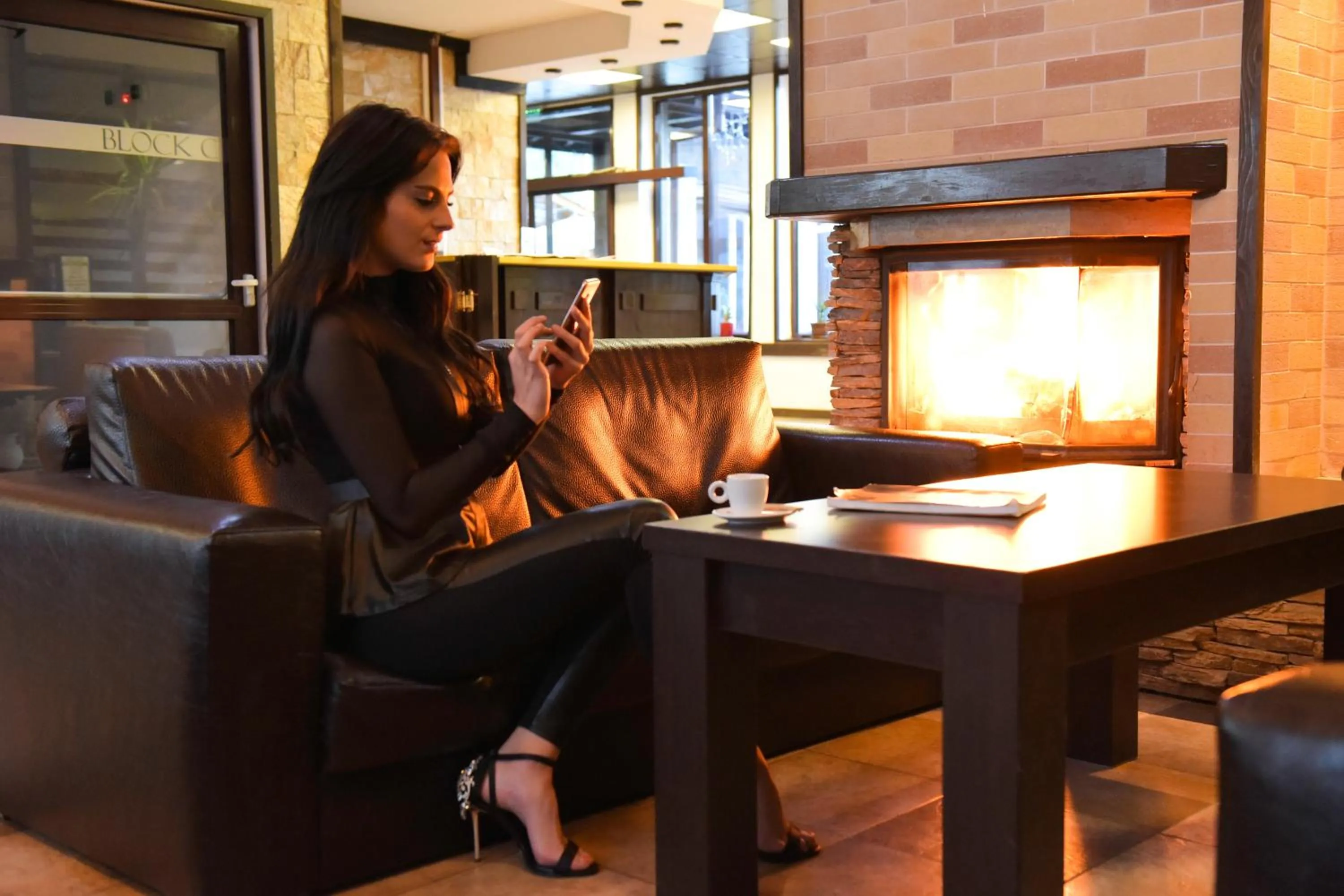 Royal Bansko - Family Apart Hotel With All Inclusive Light or HB&Drinks and Hot Pool & Jacuzzis