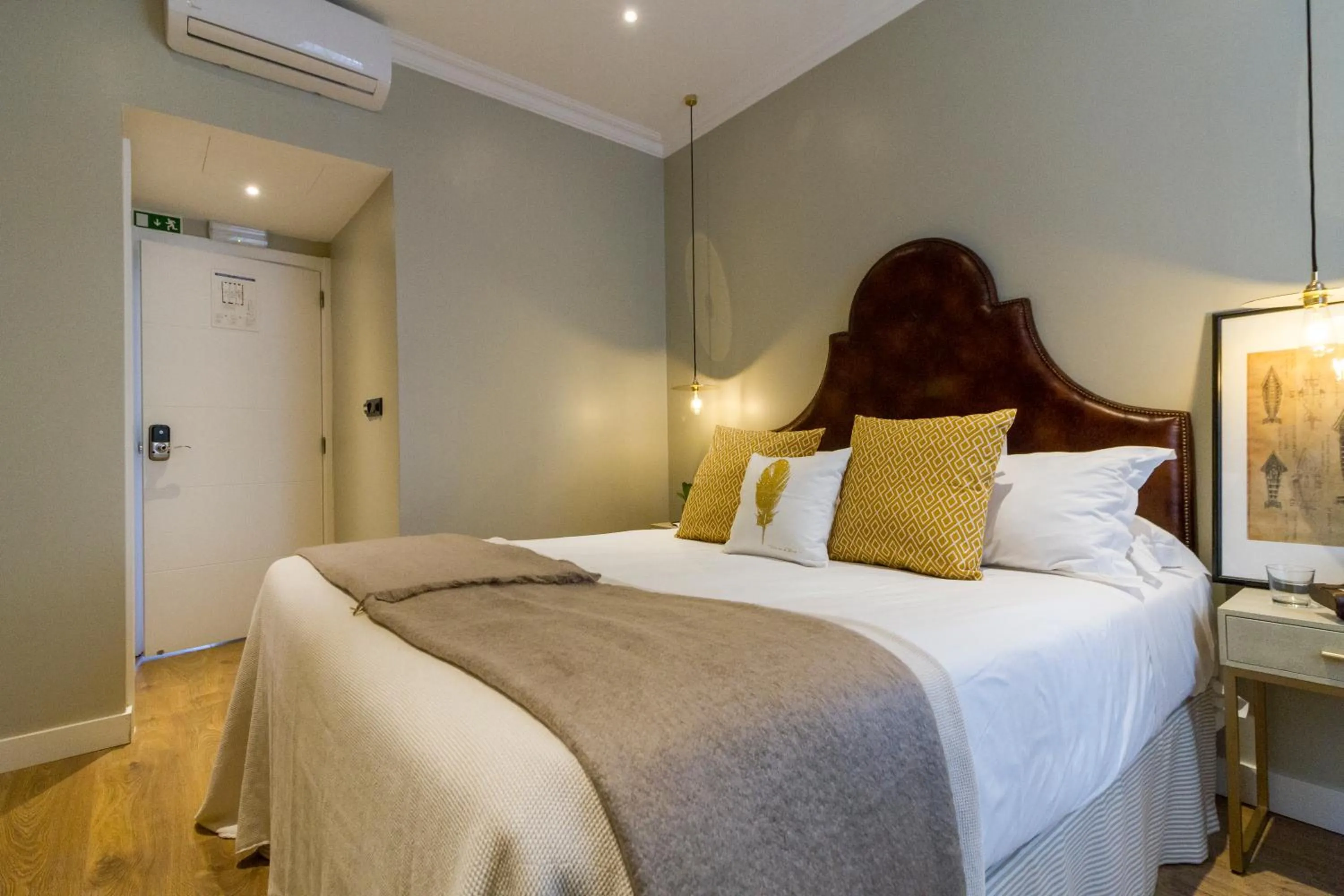 Bedroom, Bed in Bairro Alto Suites