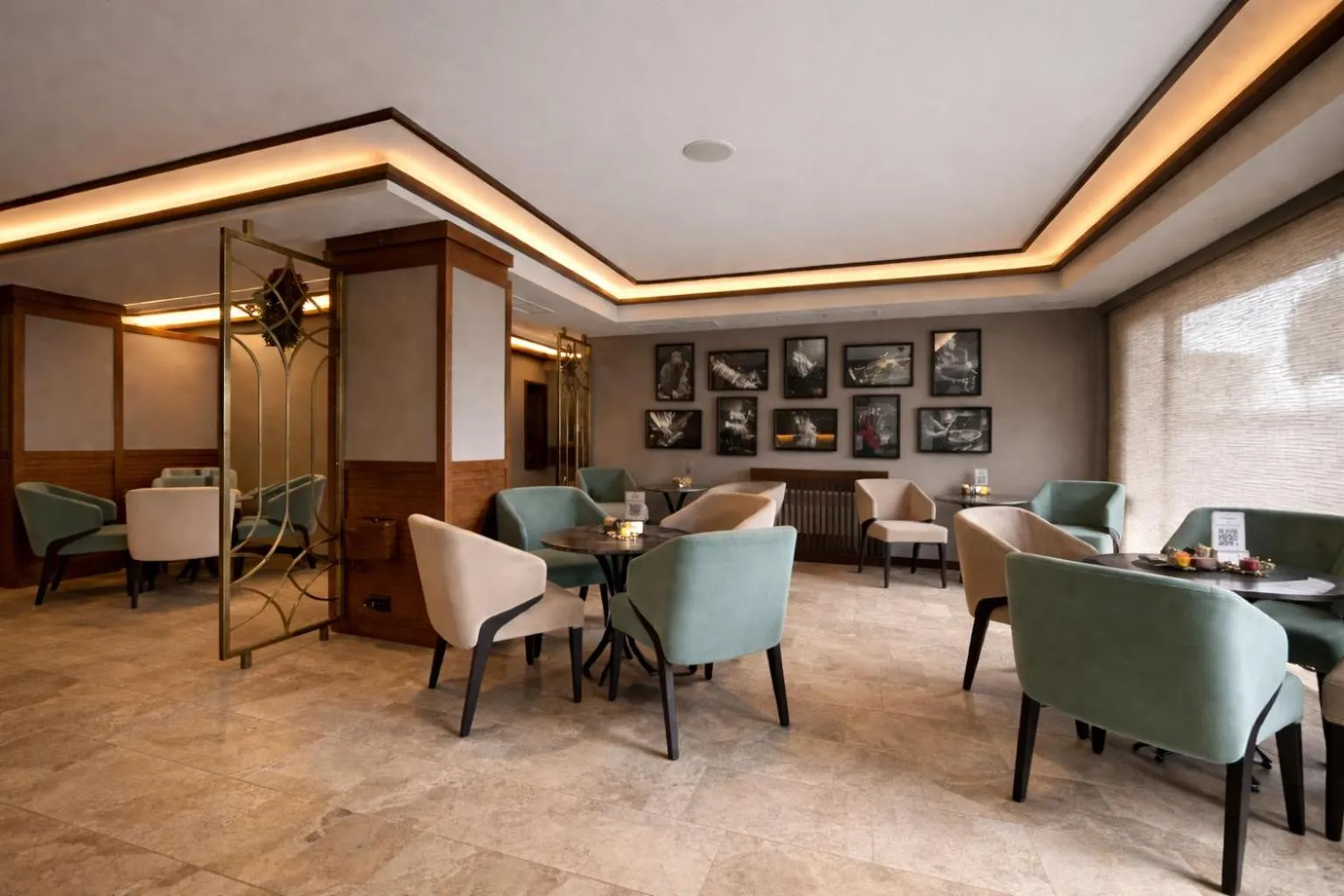 Lounge or bar in Regnum Bansko Ski Hotel & SPA