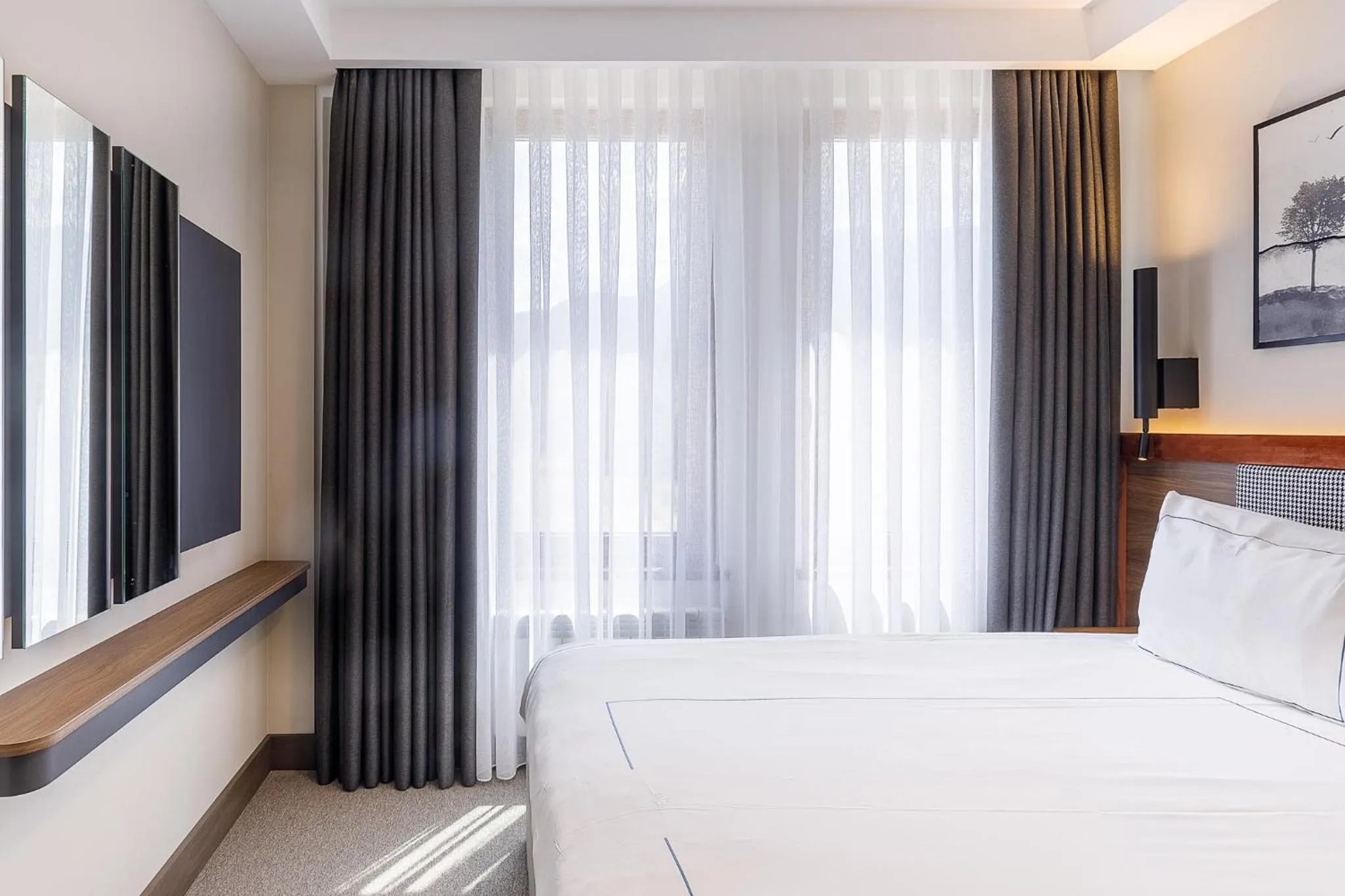 Bedroom, Bed in Regnum Bansko Ski Hotel & SPA