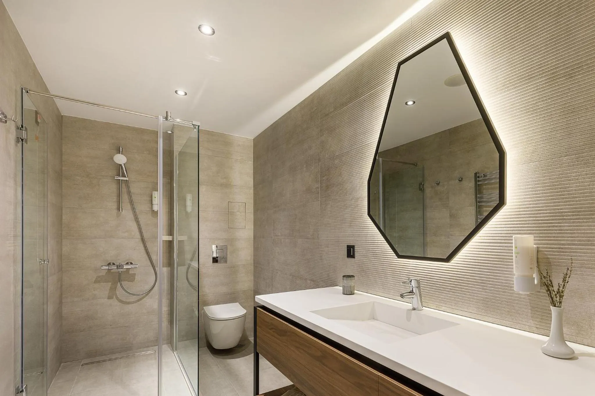 Shower in Regnum Bansko Ski Hotel & SPA