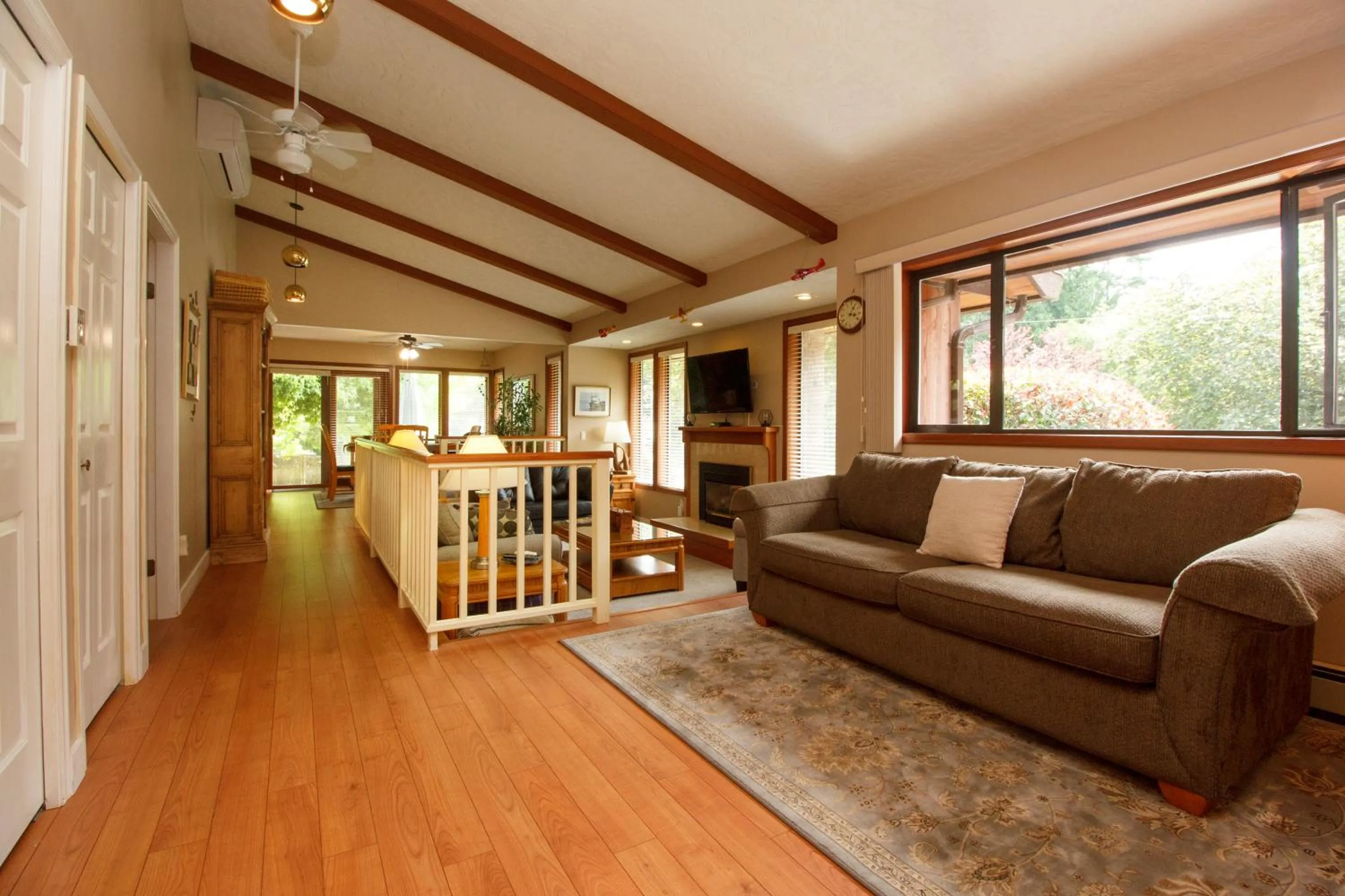 Living room in Coles Bay Vacation Retreat