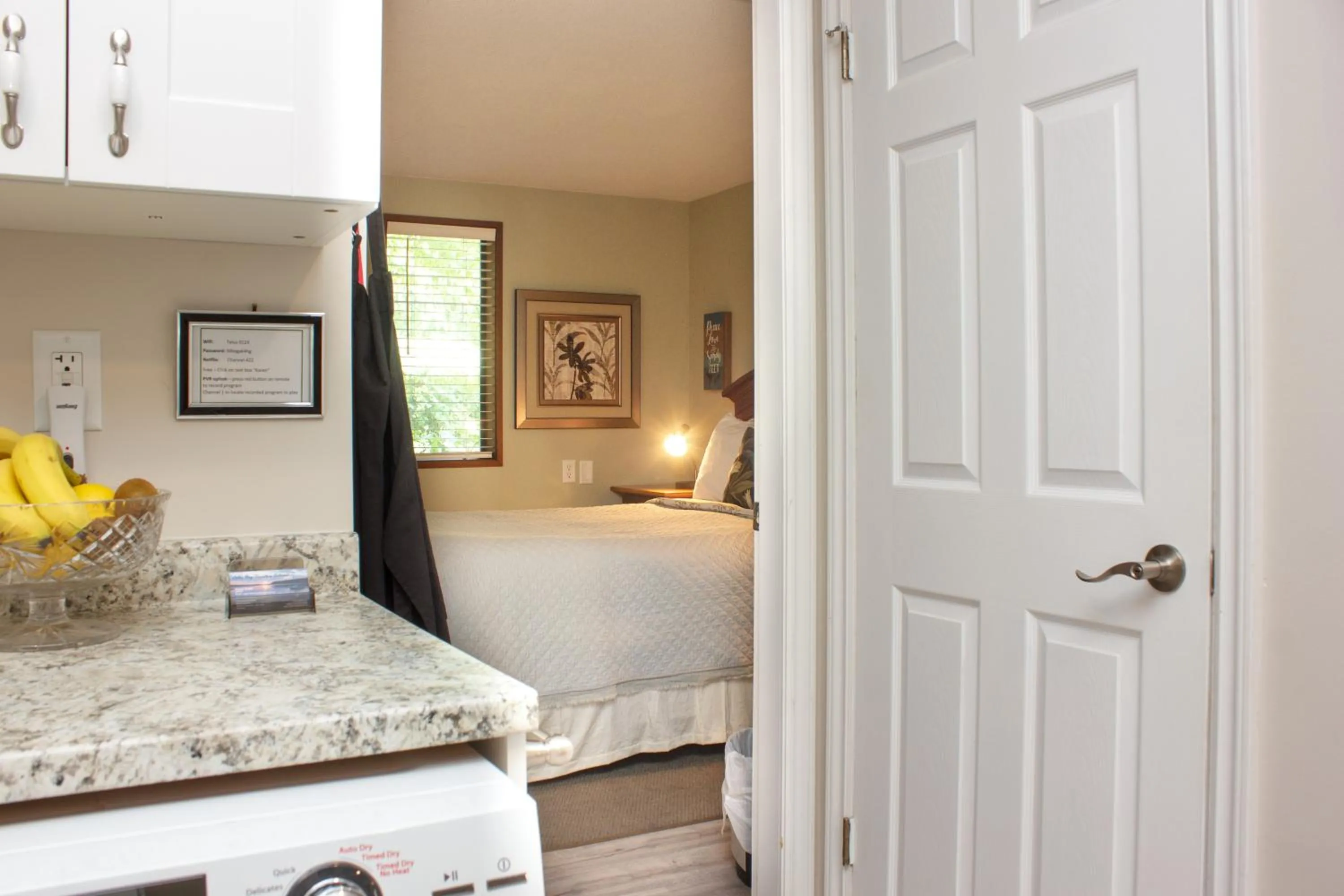 Bed in Coles Bay Vacation Retreat