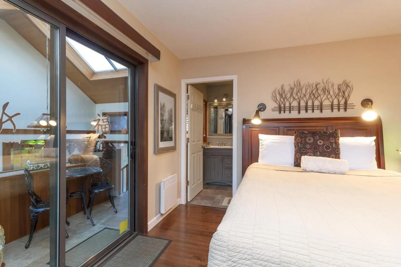 Bed in Coles Bay Vacation Retreat