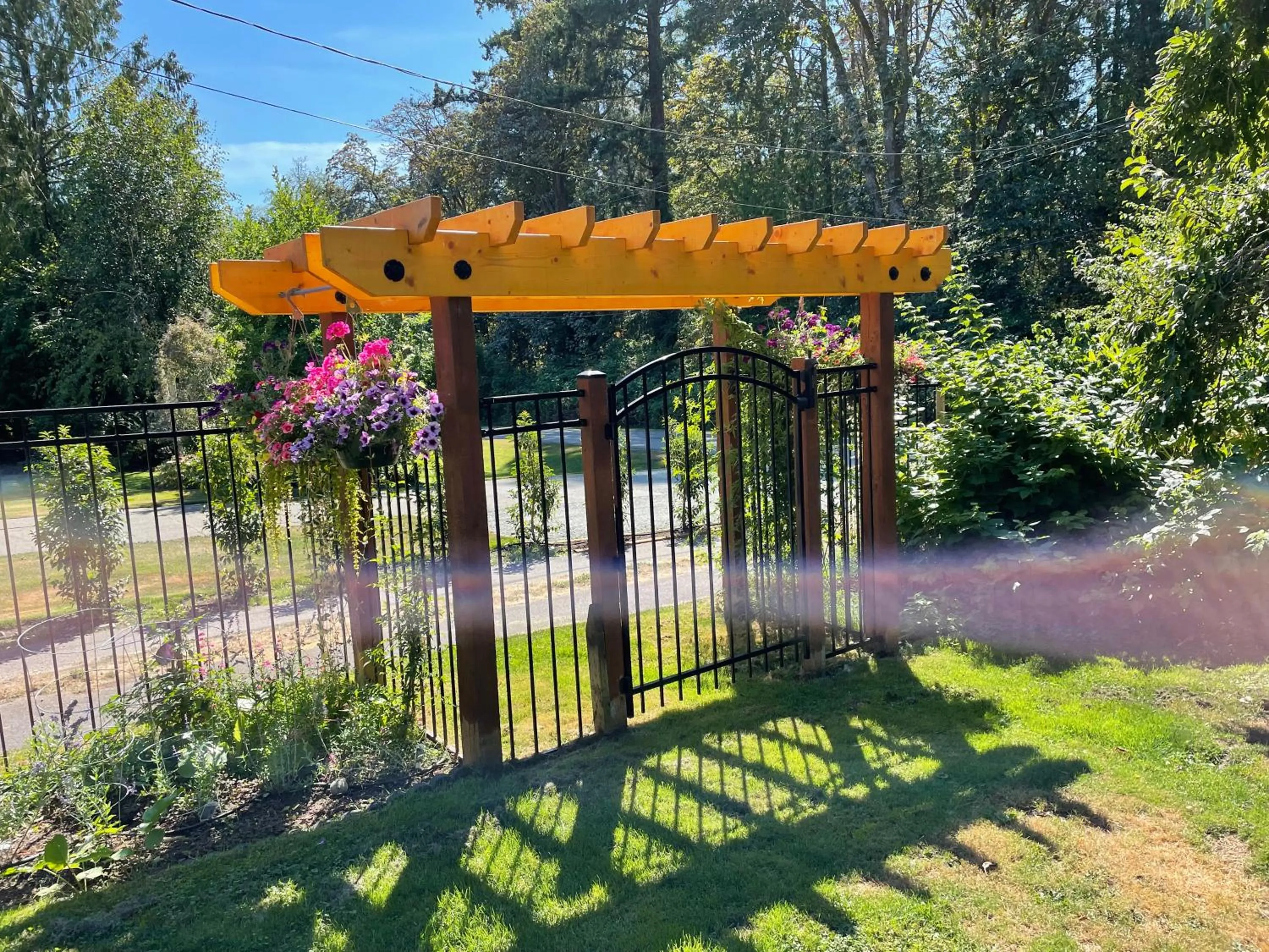 Garden in Coles Bay Vacation Retreat