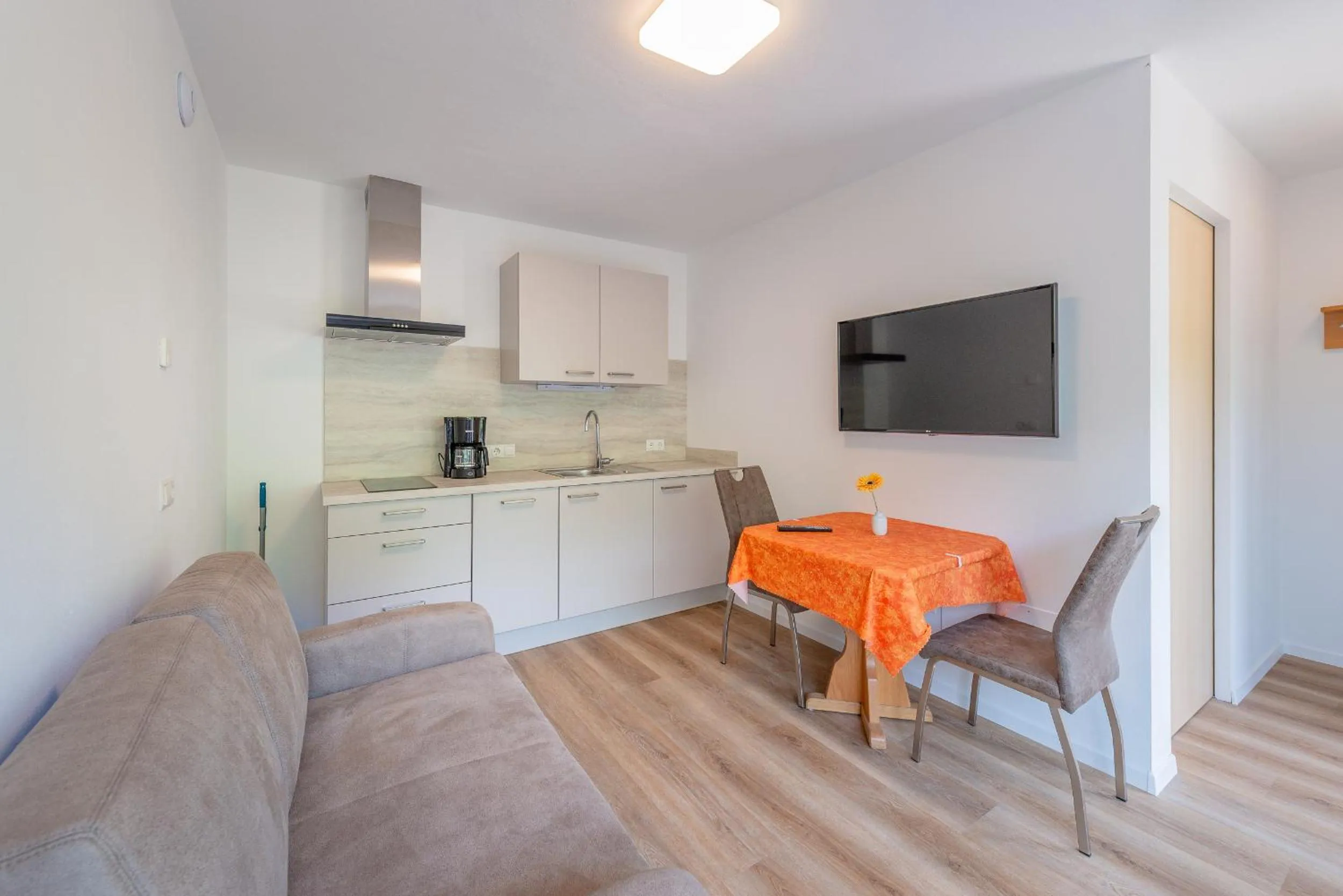 Kitchen or kitchenette in Haus Stolz