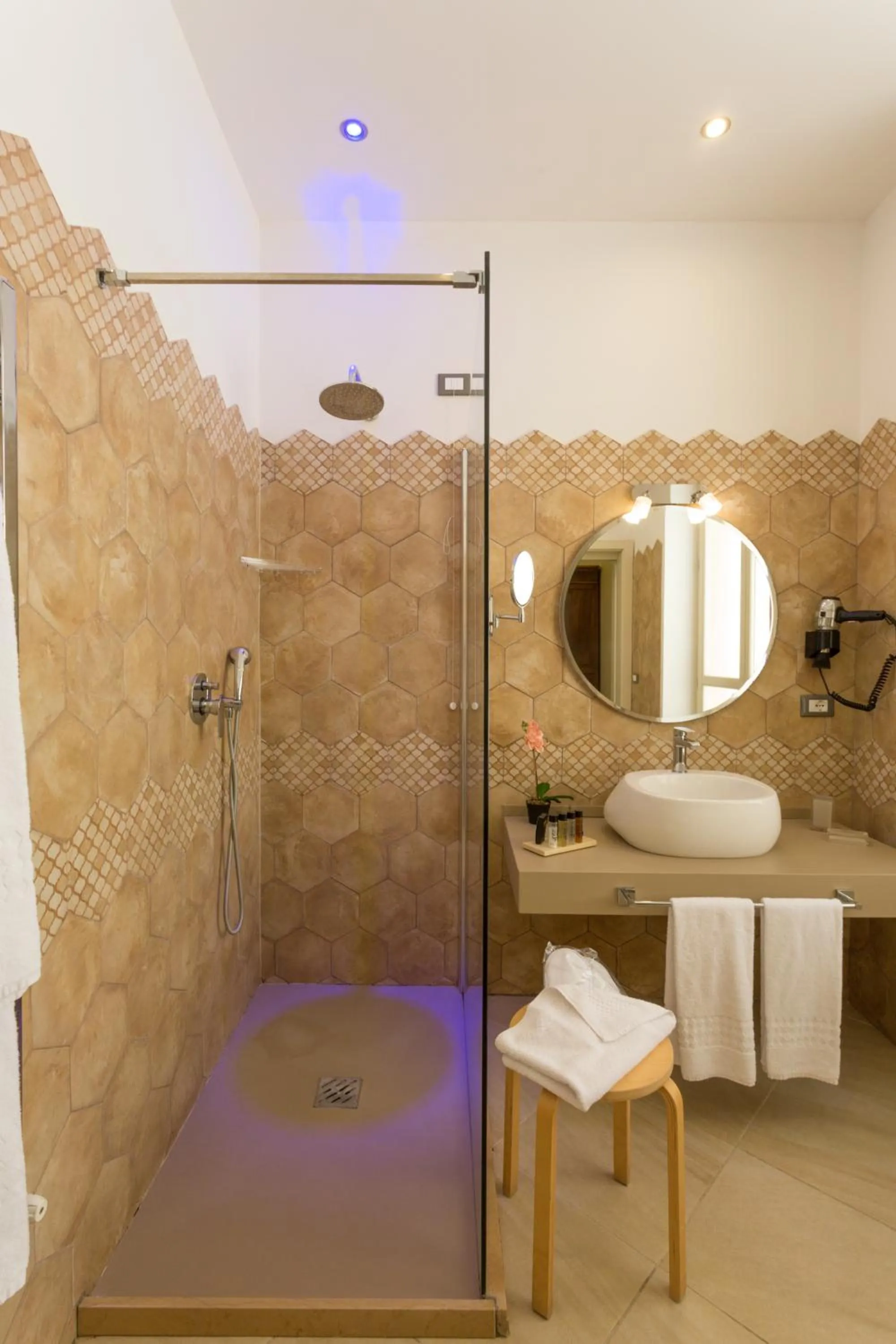 Bathroom in Maecò Ortigia B&B - Hospitality & Charming Rooms