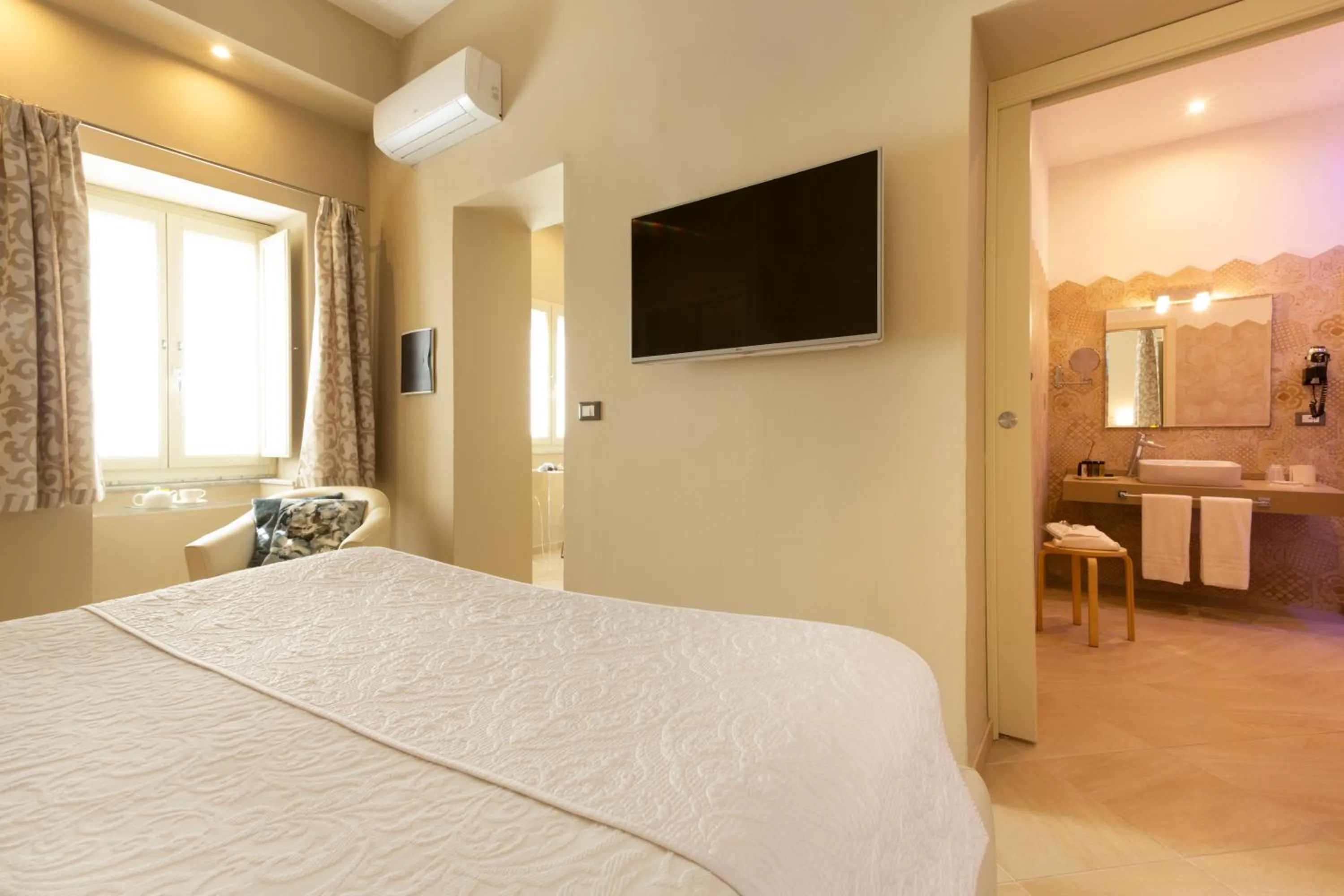 Bedroom, Bed in Maecò Ortigia B&B - Hospitality & Charming Rooms