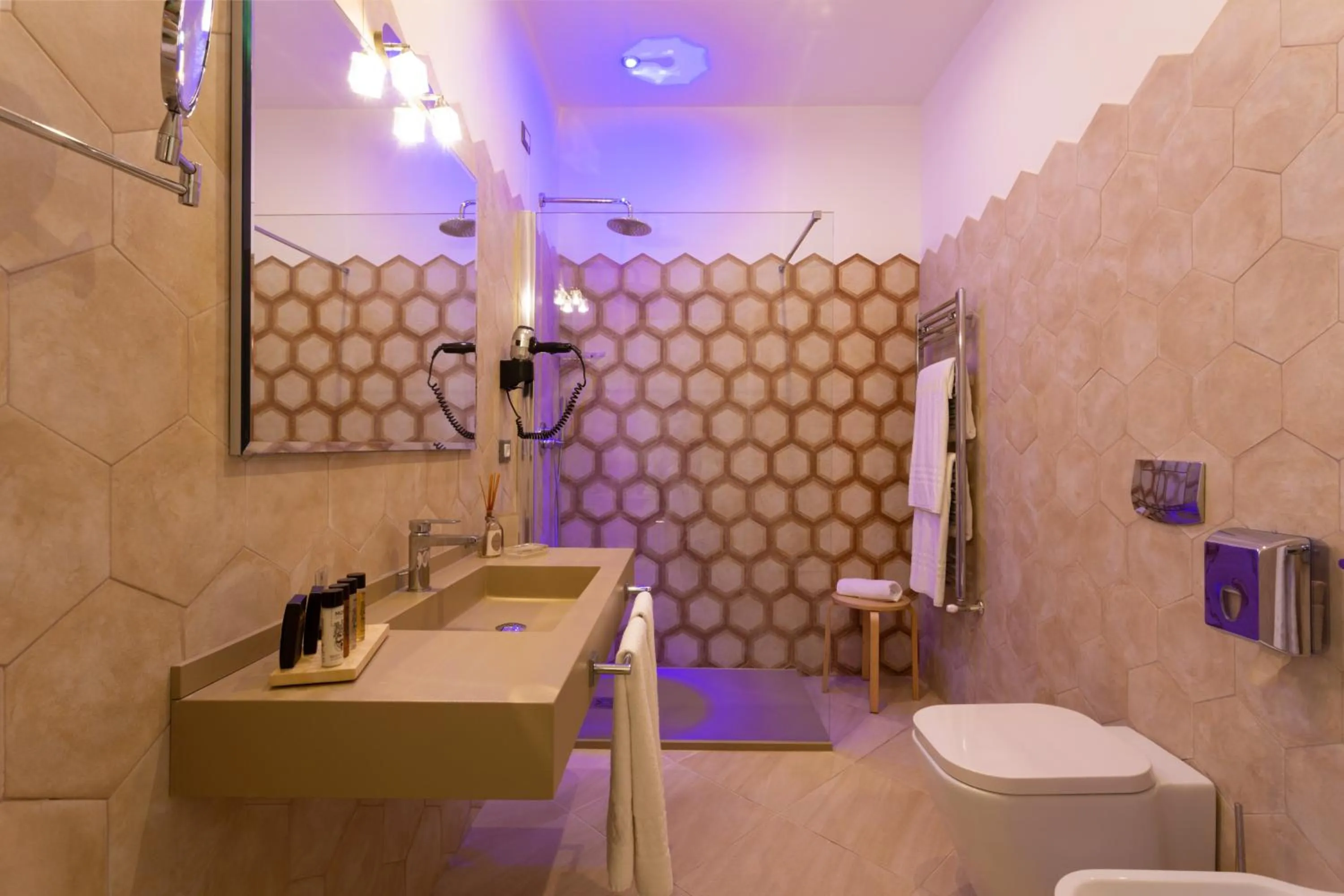 Bathroom in Maecò Ortigia B&B - Hospitality & Charming Rooms