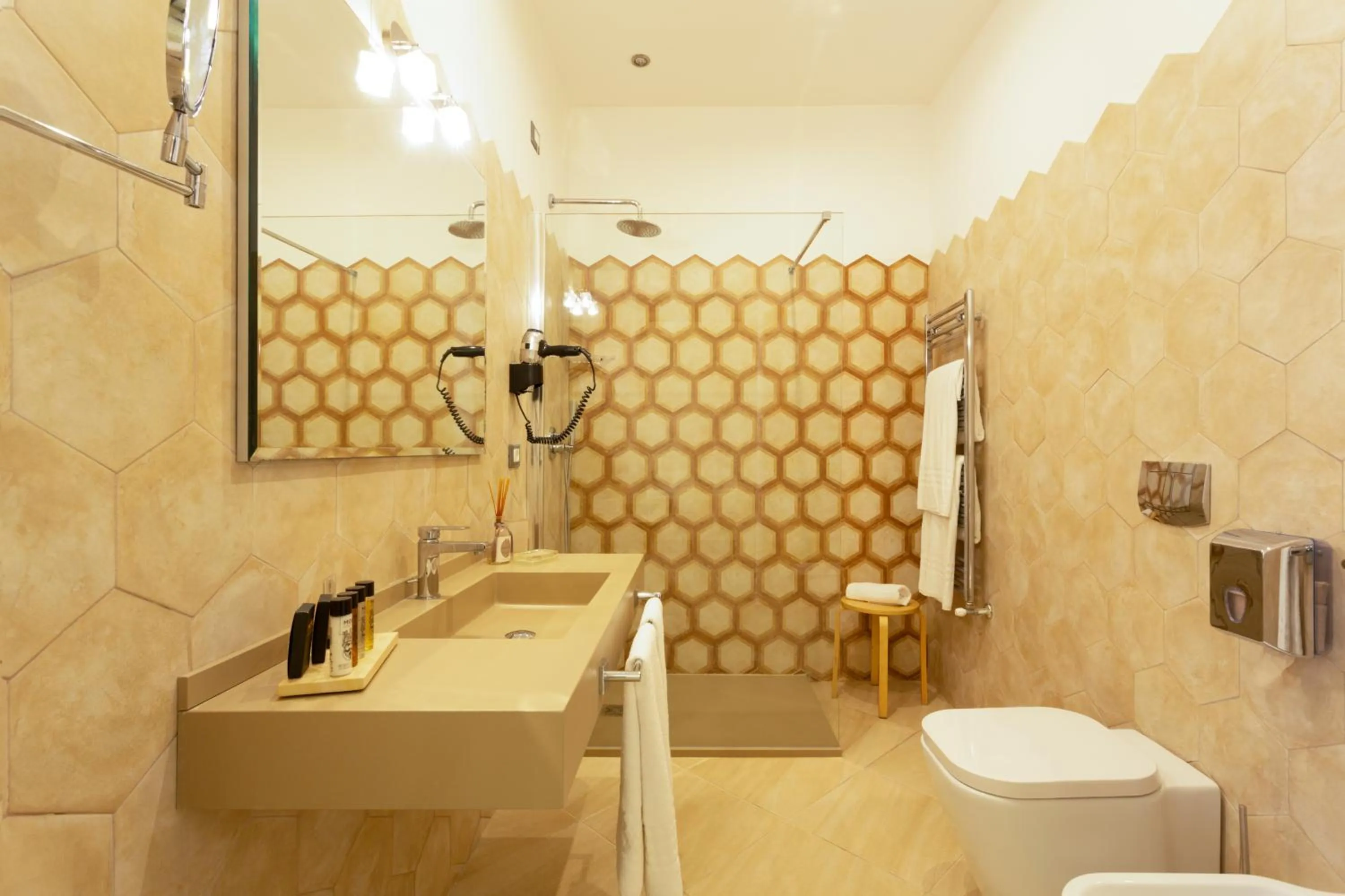 Bathroom in Maecò Ortigia B&B - Hospitality & Charming Rooms