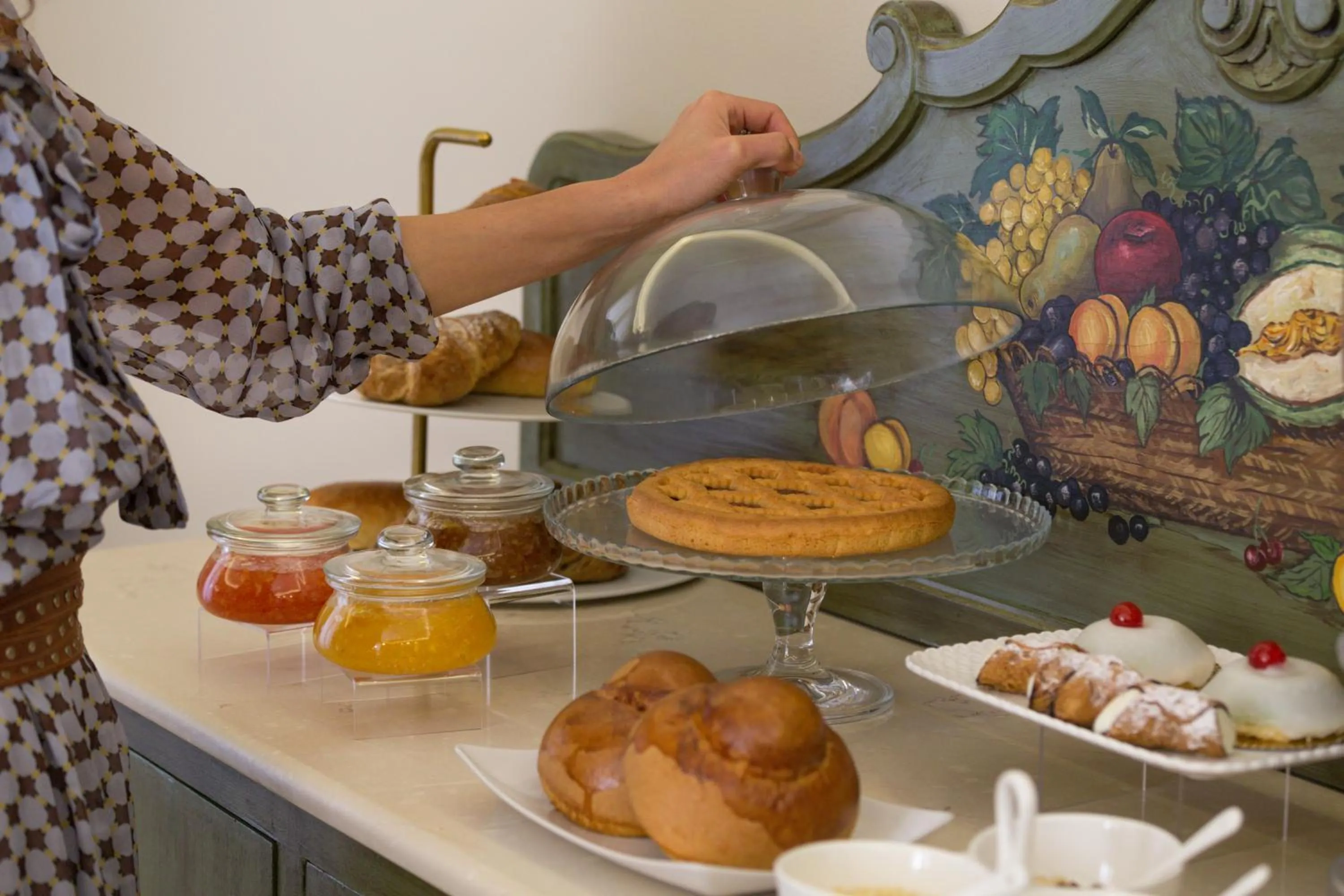 Food and drinks in Maecò Ortigia B&B - Hospitality & Charming Rooms