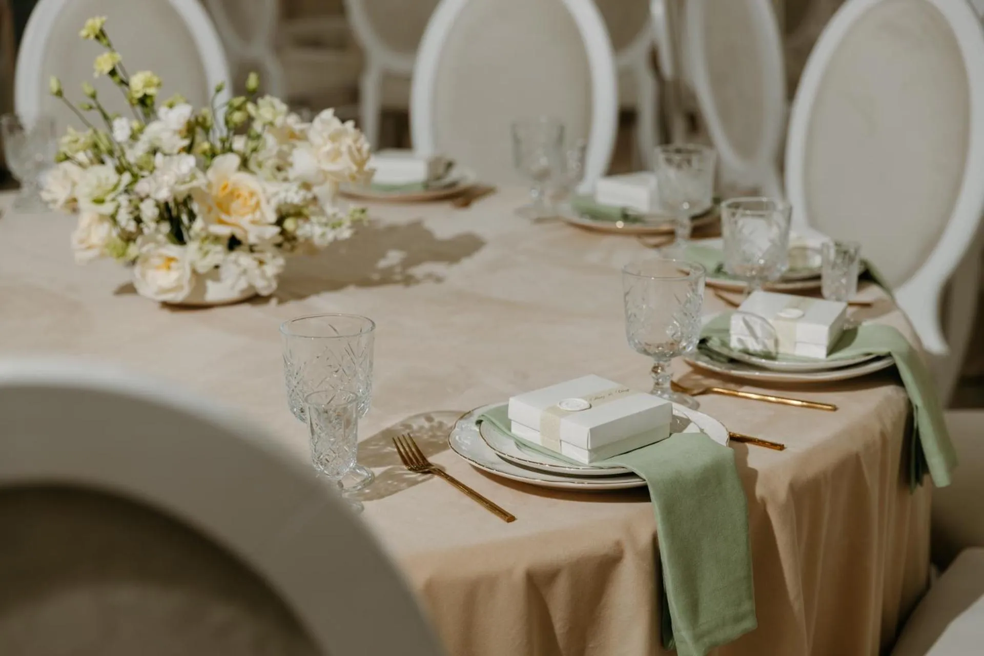 Restaurant/places to eat in Boutique Hotel Tomiris