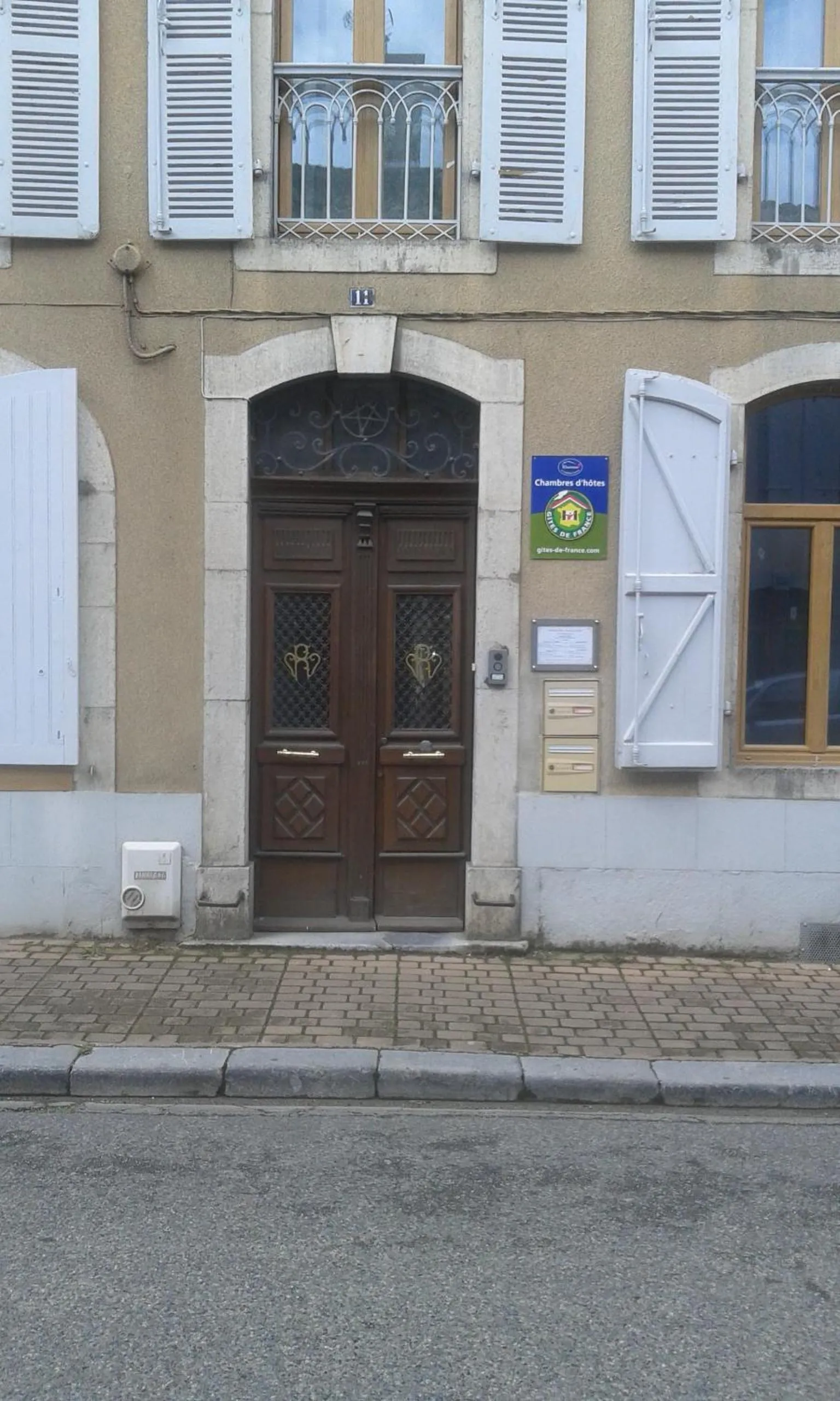 Property building in Chambres d'Hôtes L'Enclos des Jacobins