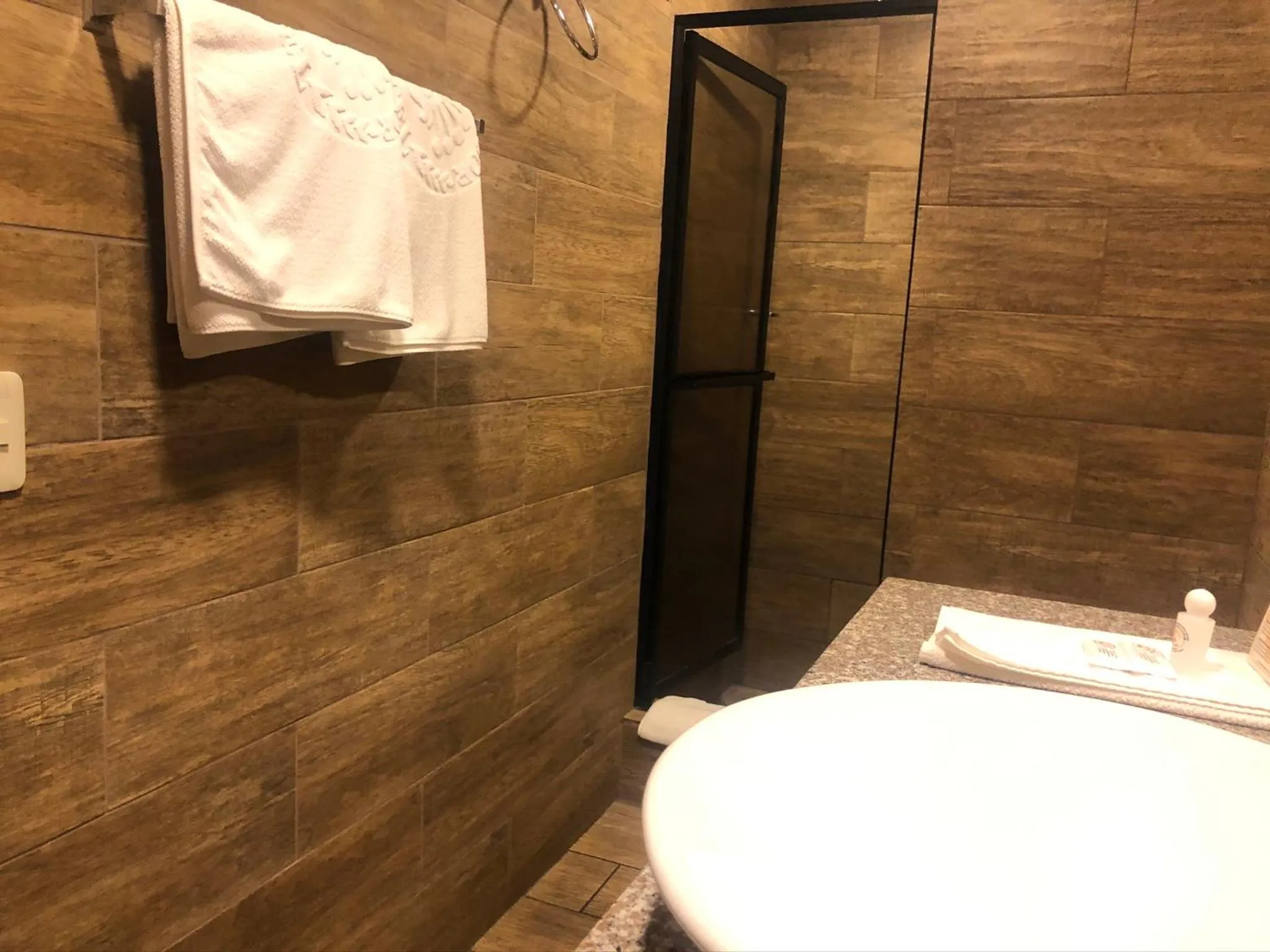 Bathroom in Hotel Ambassador
