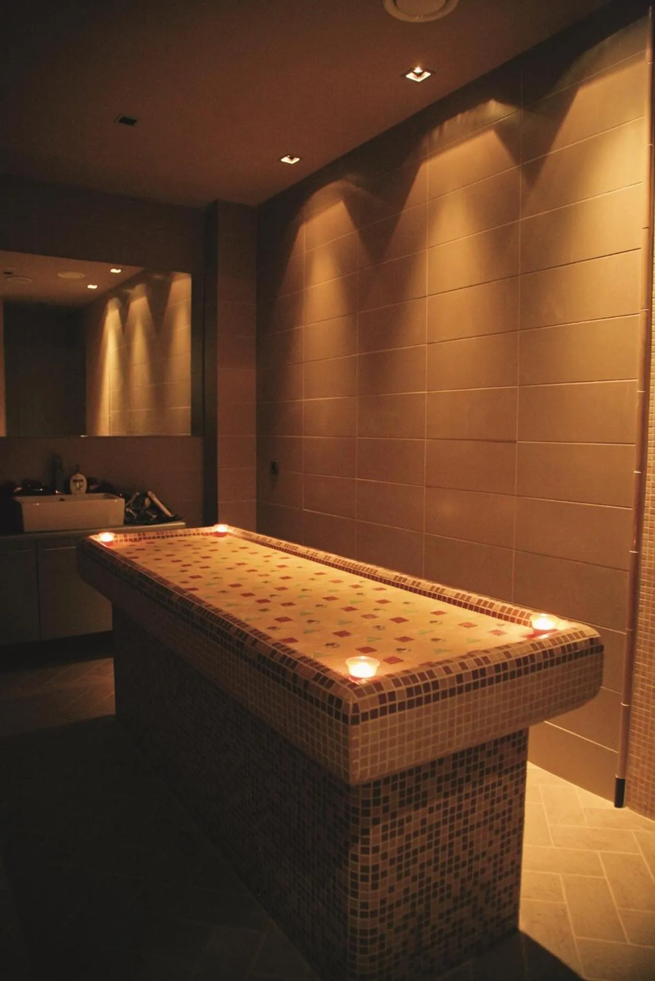 Steam room in Festa Winter Palace Hotel