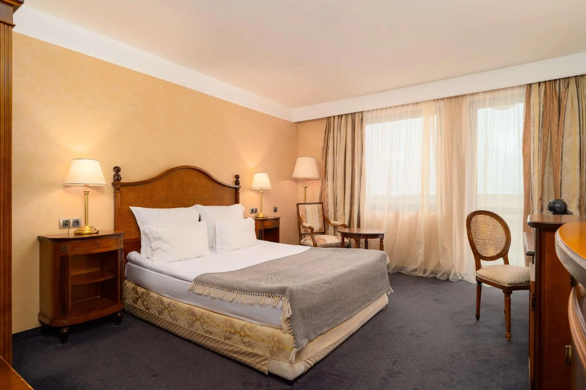 Bedroom, Bed in Festa Winter Palace Hotel