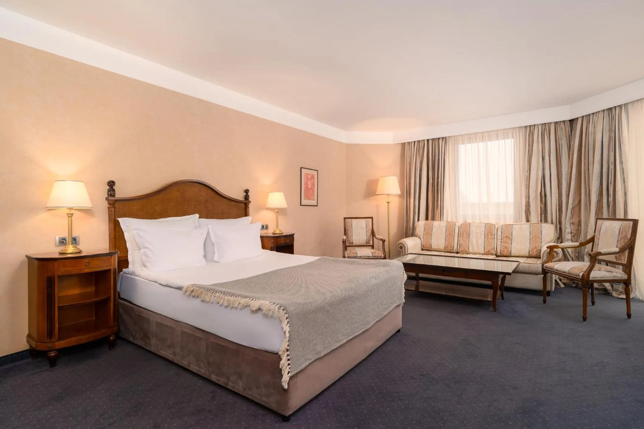 Bedroom, Bed in Festa Winter Palace Hotel