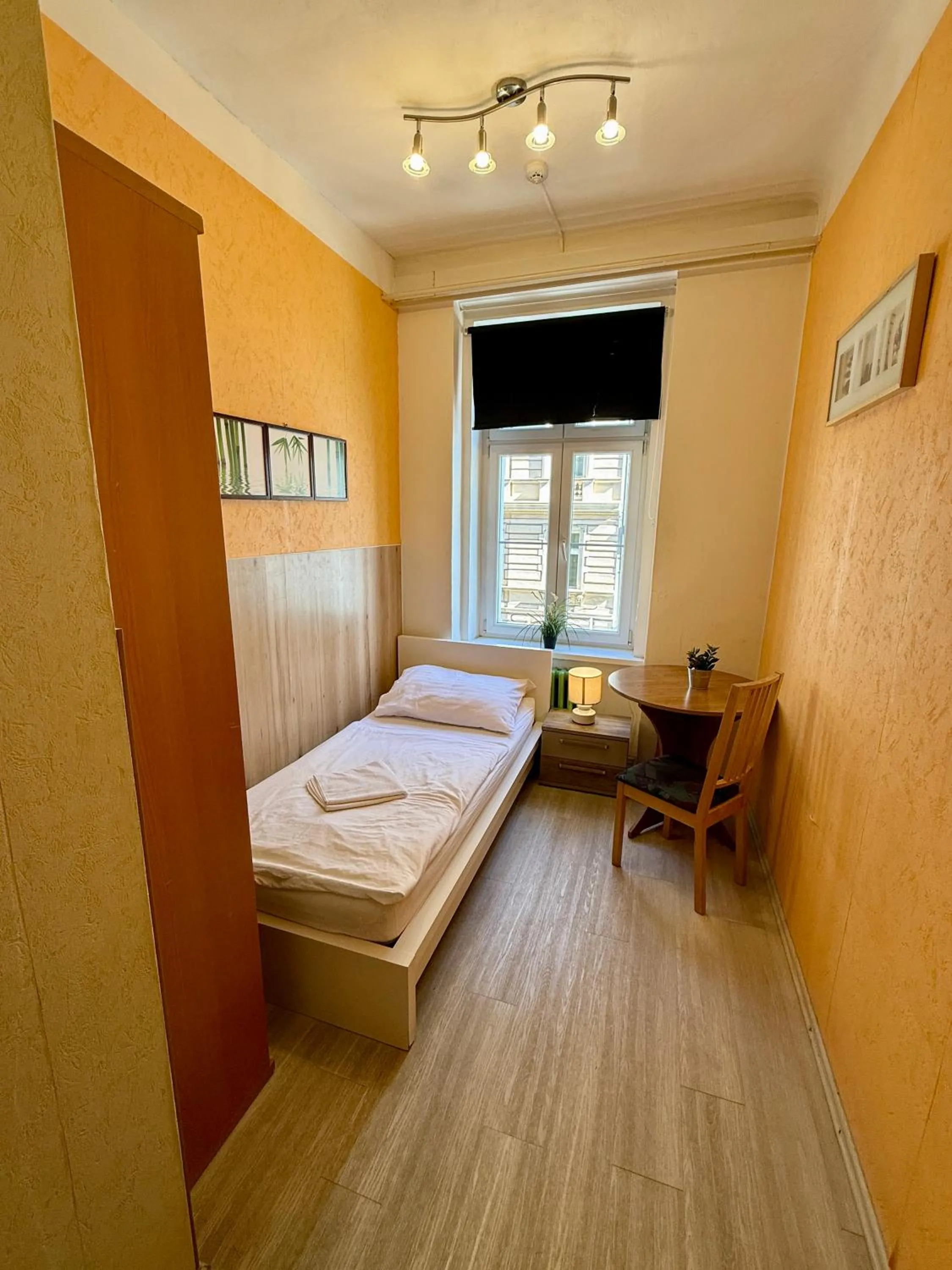 room service, Bed in Pension SKLEP