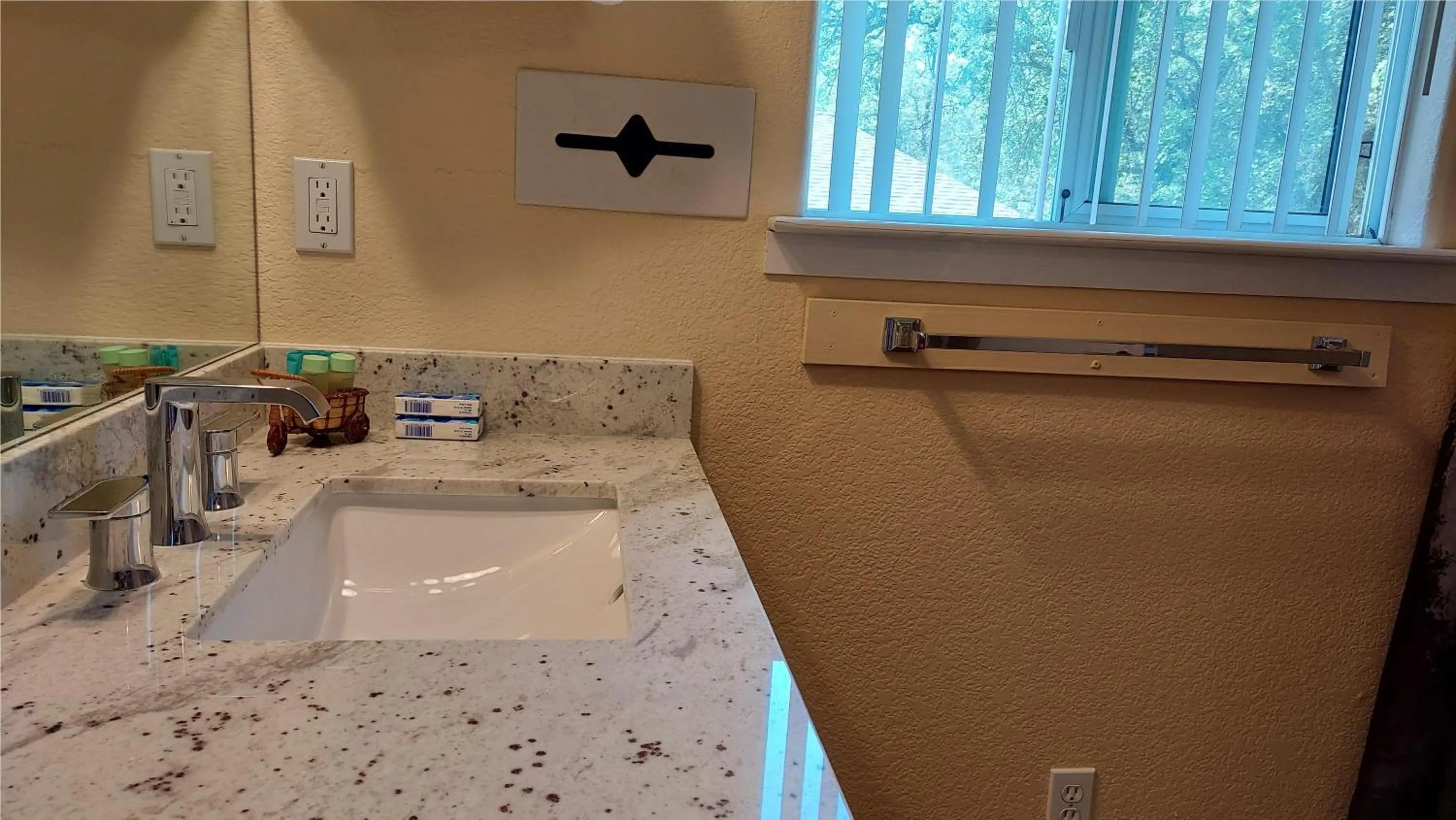 Shower in Little Valley Inn