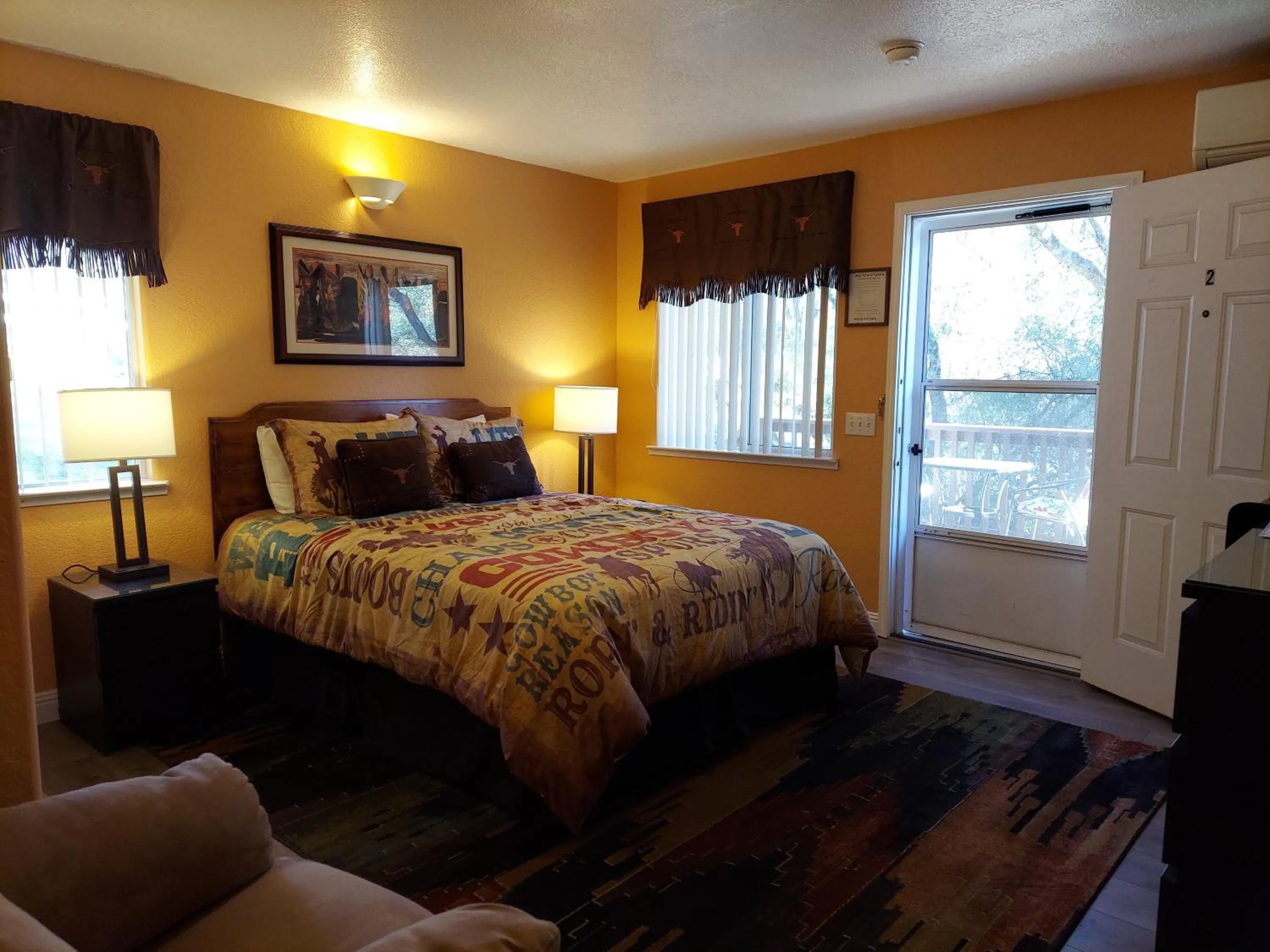 Shower, Bed in Little Valley Inn