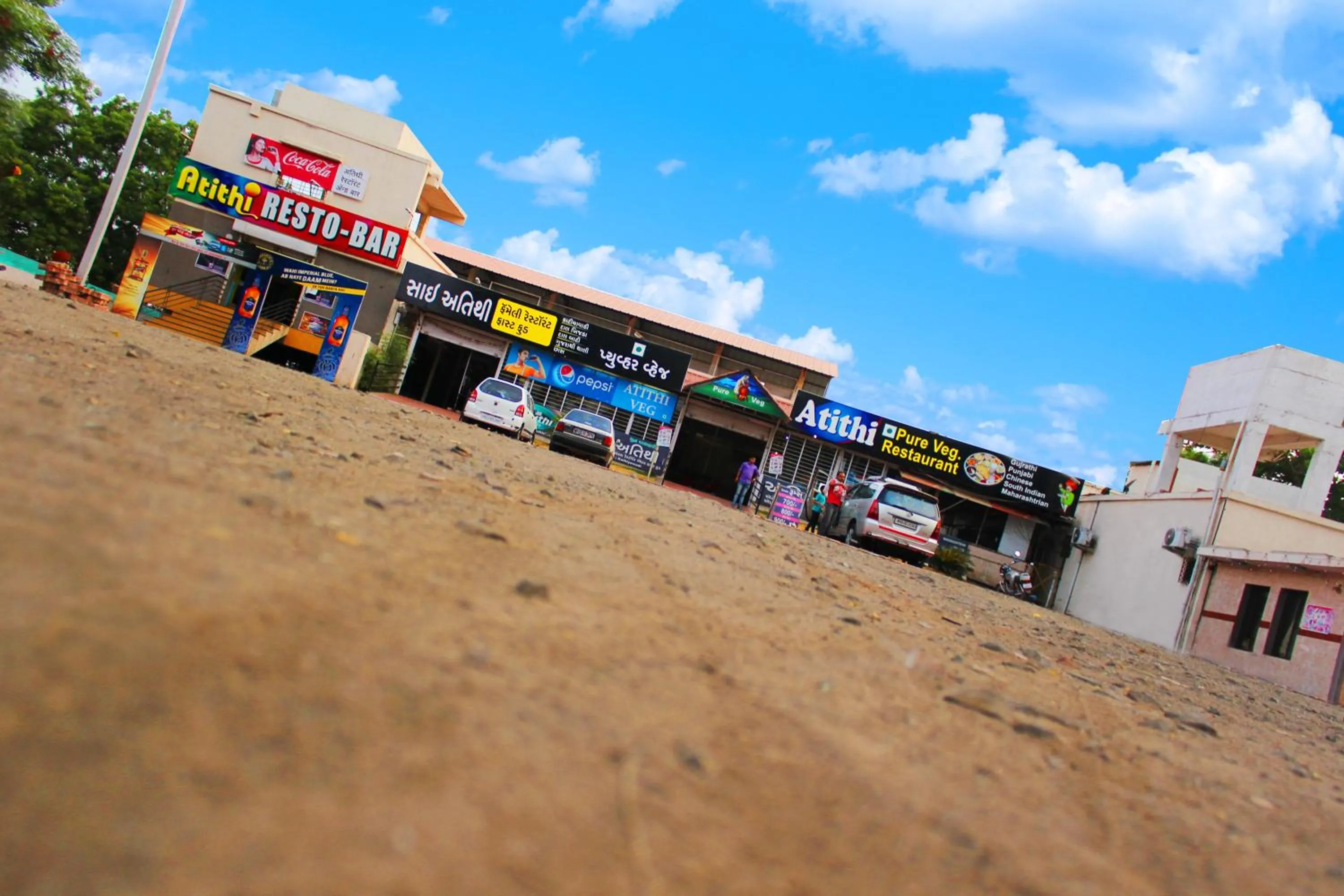 Lounge or bar in Sai Atithi Resort