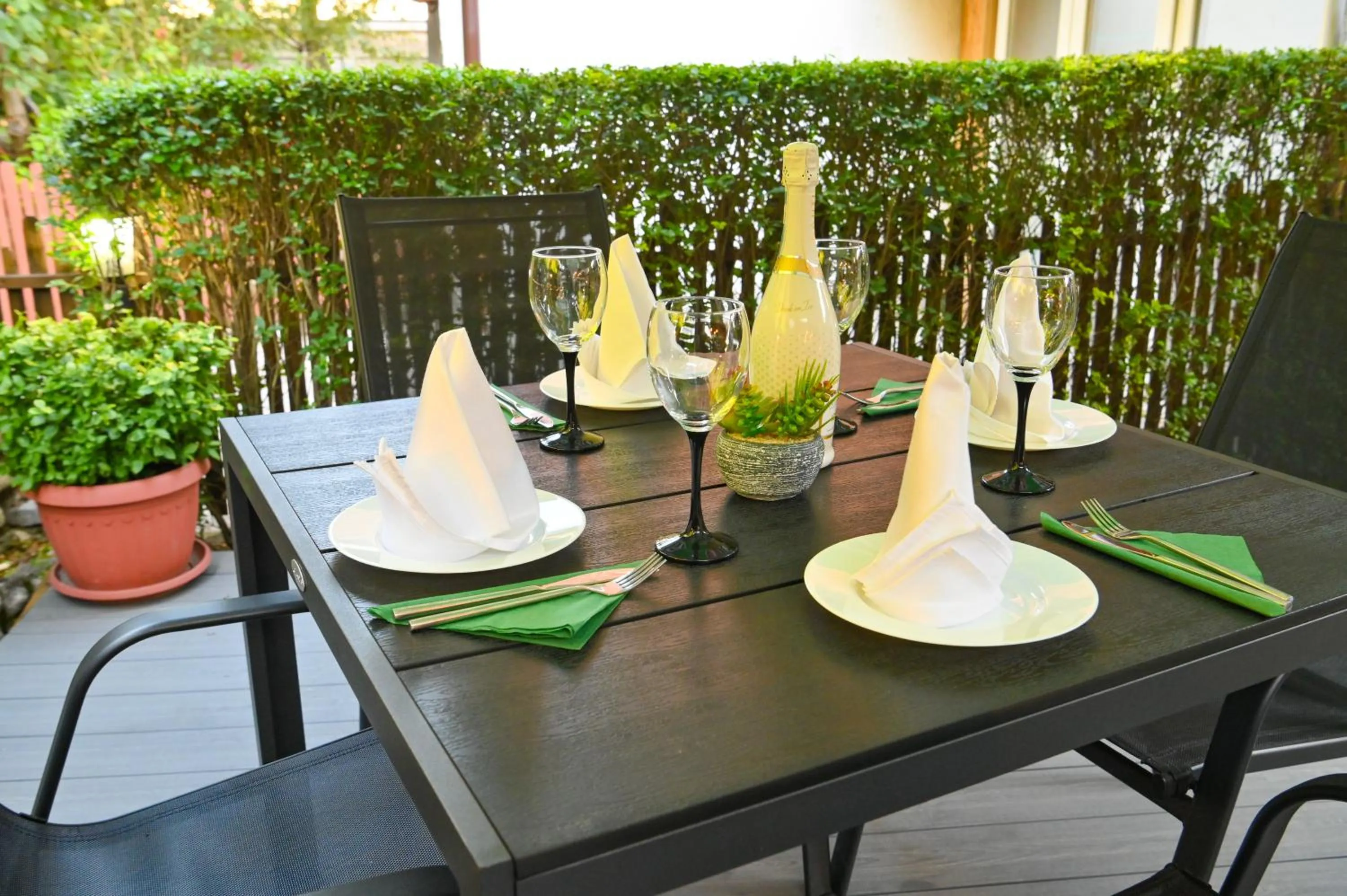 Hotel Rothmans-Breakfast - Free parking - Lobby