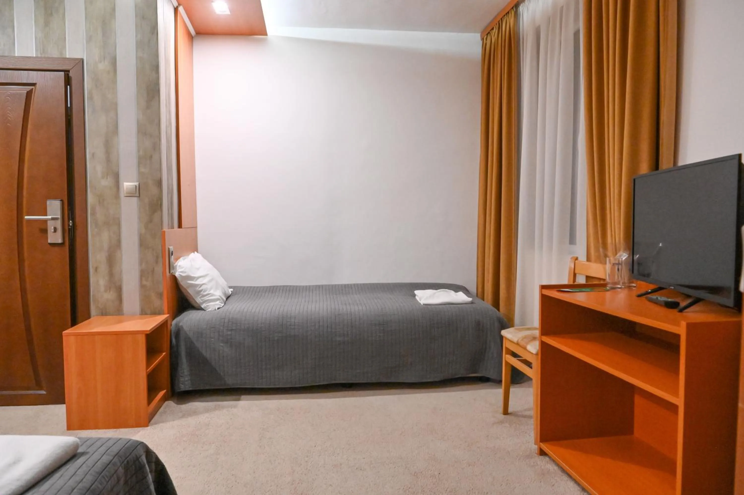 Bed in Hotel Rothmans-Breakfast - Free parking - Lobby