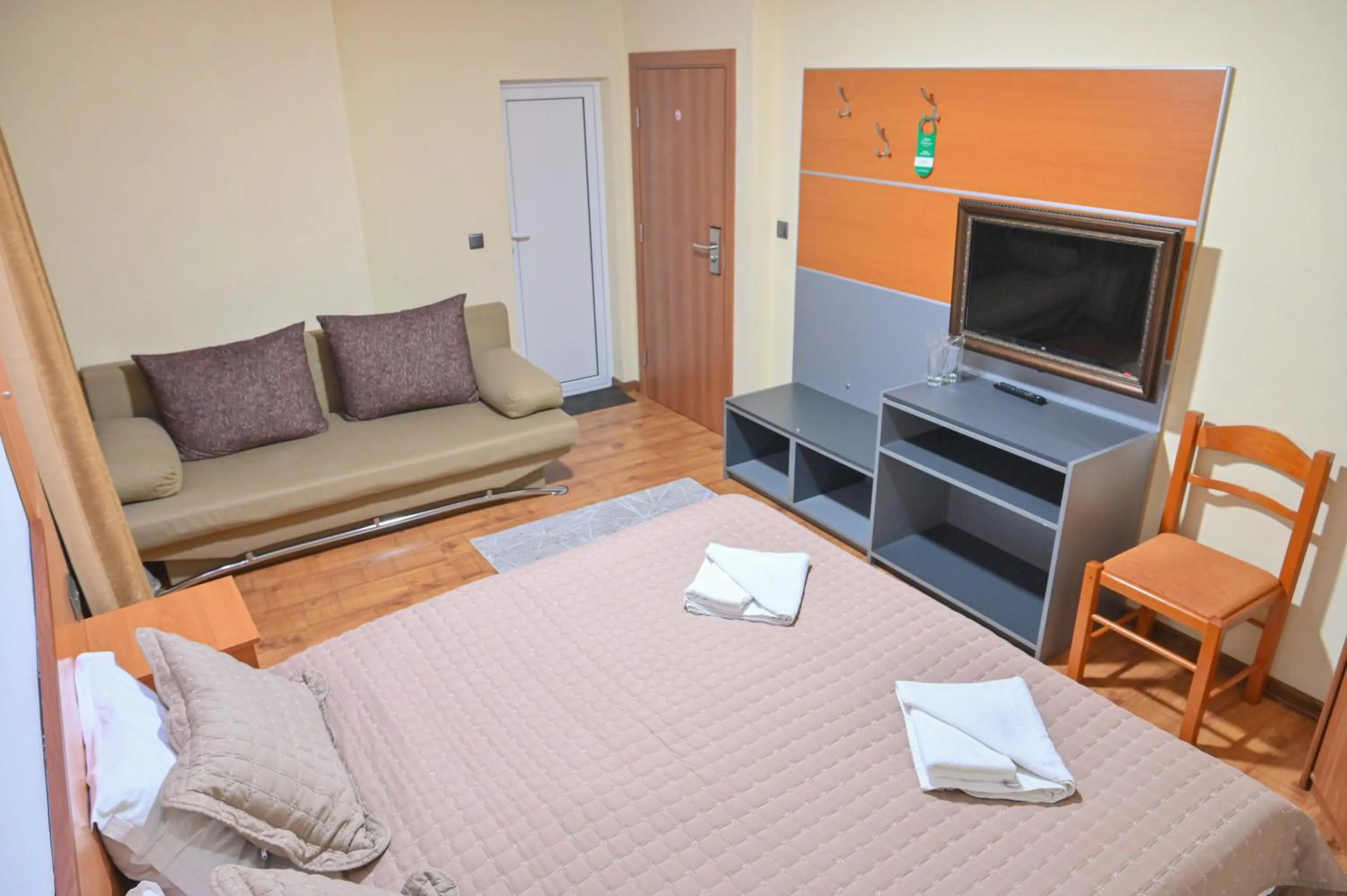 Bed in Hotel Rothmans-Breakfast - Free parking - Lobby