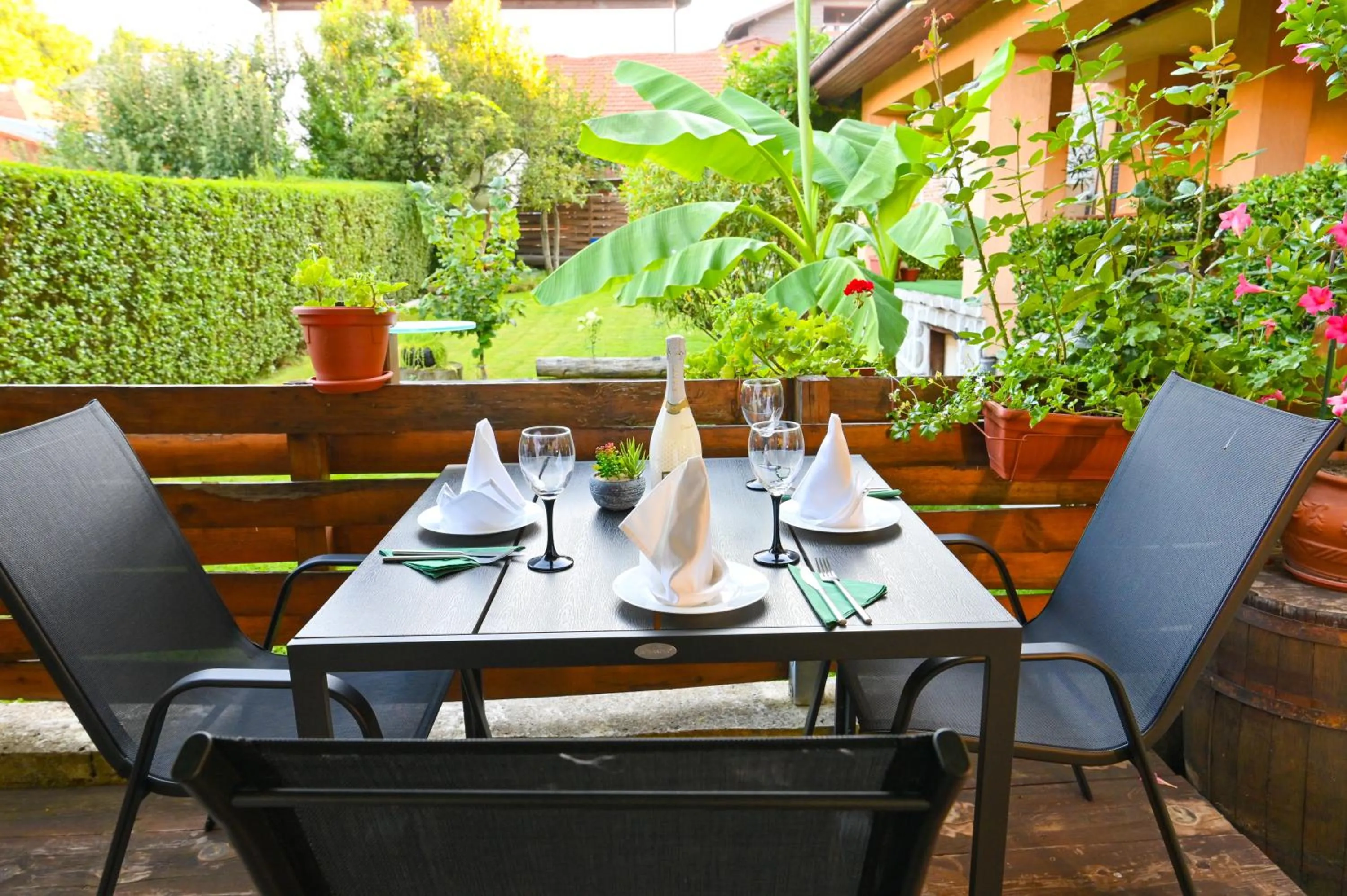 Hotel Rothmans-Breakfast - Free parking - Lobby