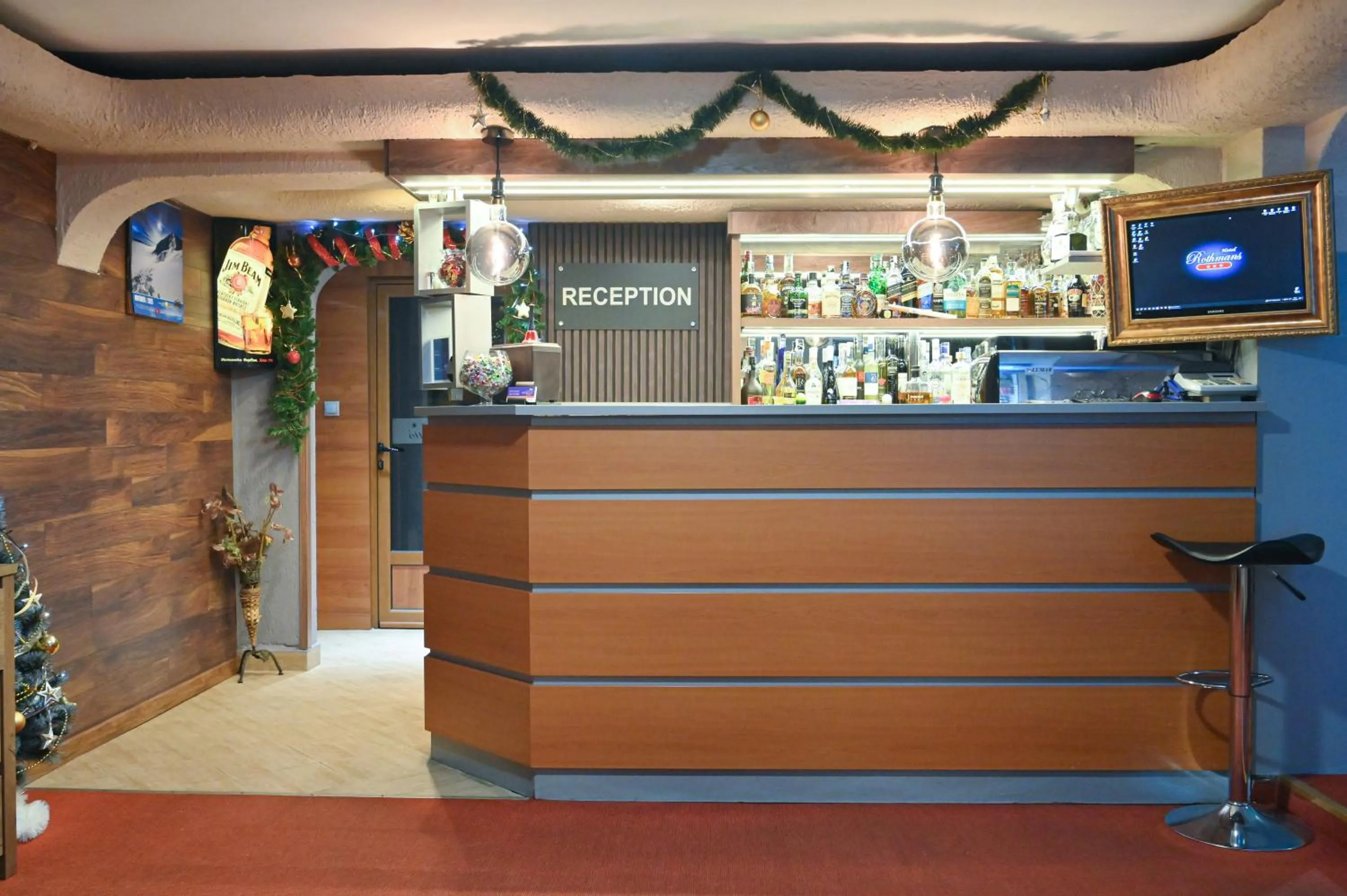 Hotel Rothmans-Breakfast - Free parking - Lobby