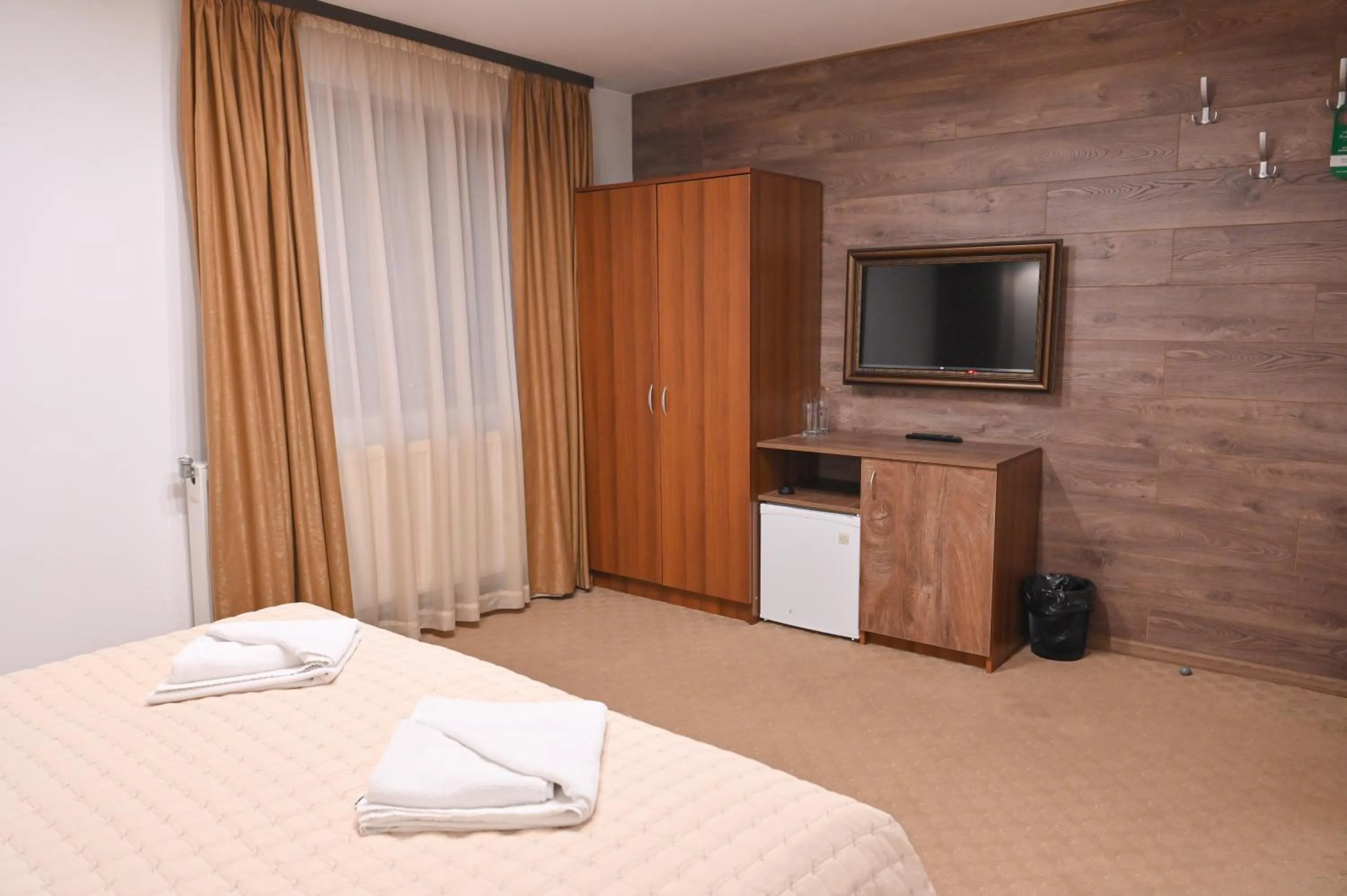 Bed in Hotel Rothmans-Breakfast - Free parking - Lobby