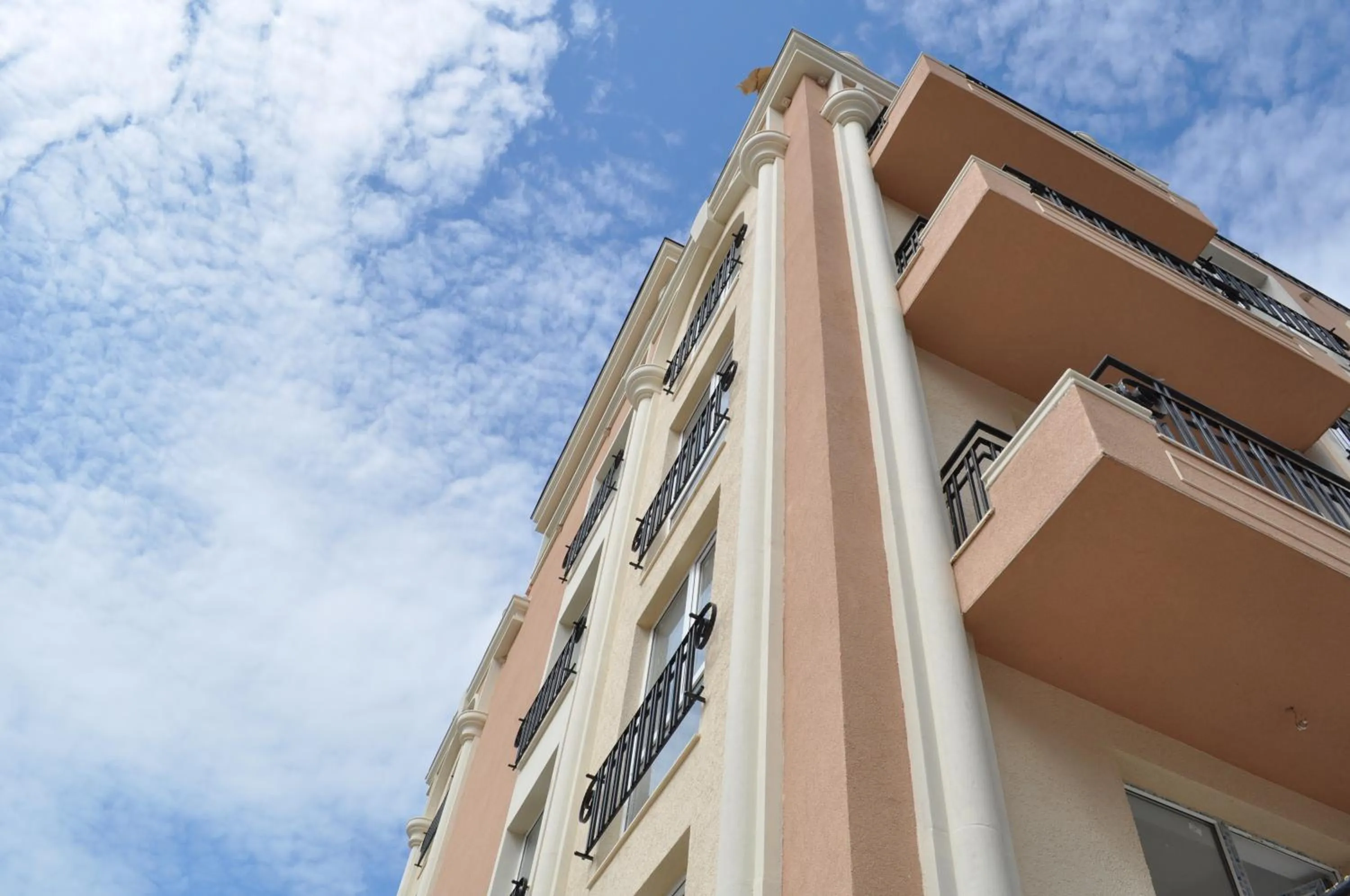 Property building in Boutique Suites Rainbow 4