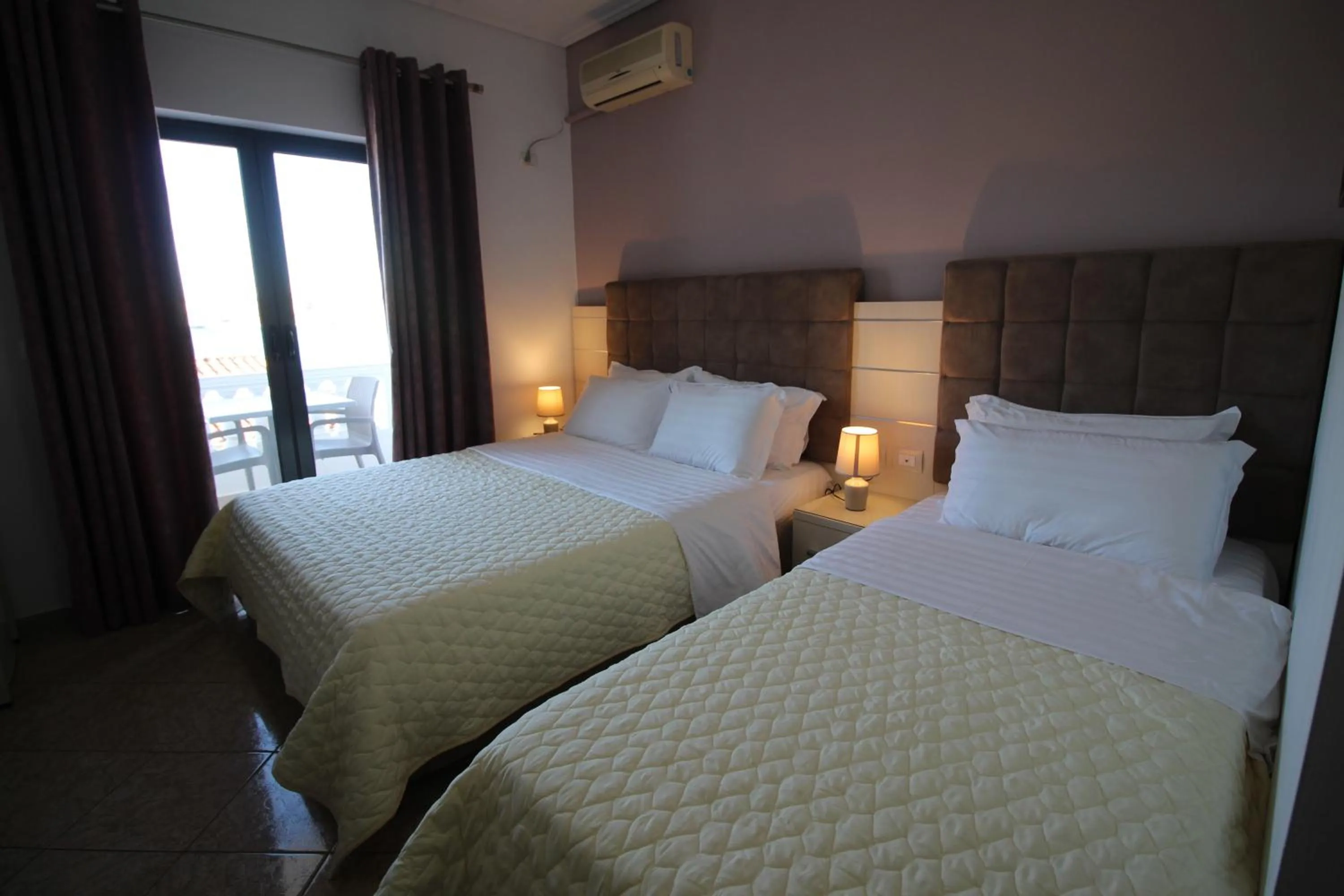 Bedroom, Bed in Julia Hotel