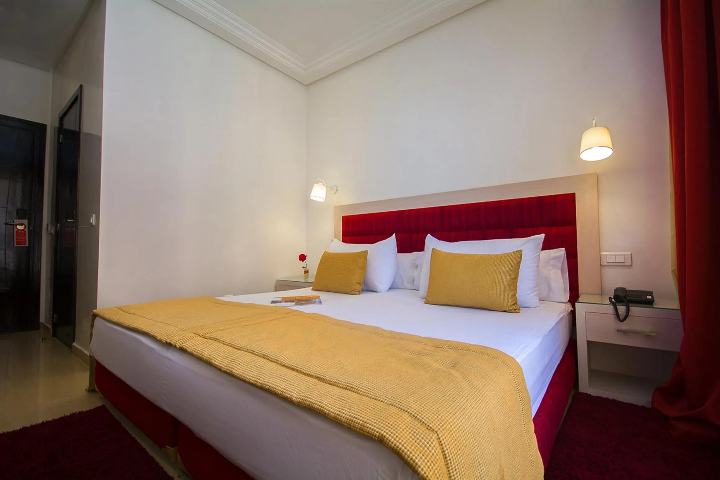 Bedroom, Bed in Hôtel Racine