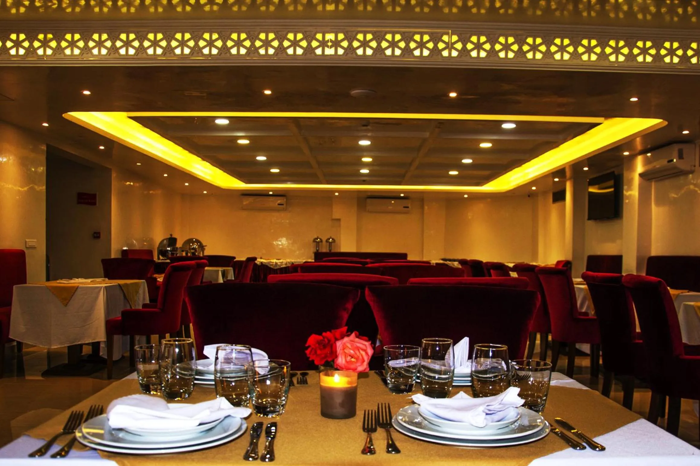 Restaurant/places to eat in Hôtel Racine