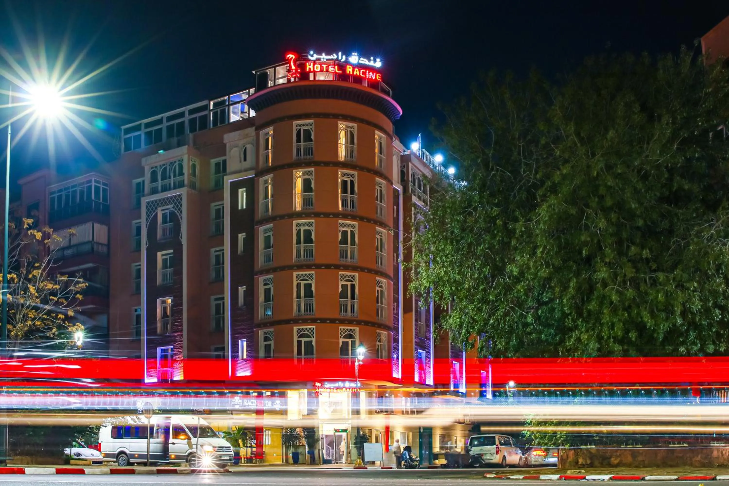 Property building in Hôtel Racine