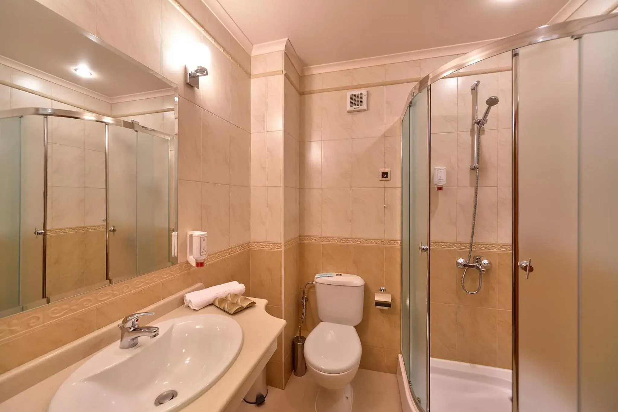 Twin Room in Hotel Club Central Twin Room in Hotel Club Central