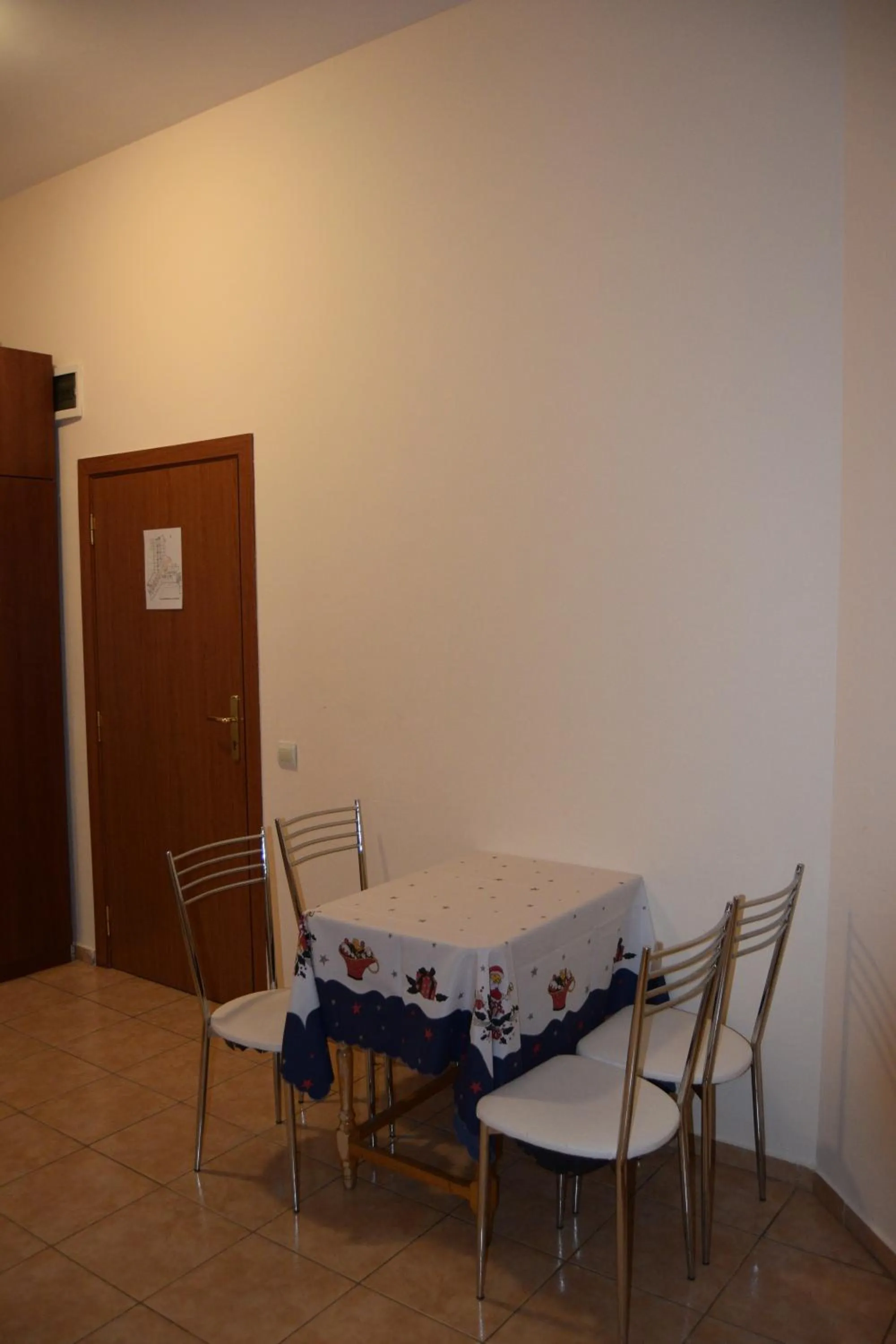 Seating area in Persey Flora Apartments