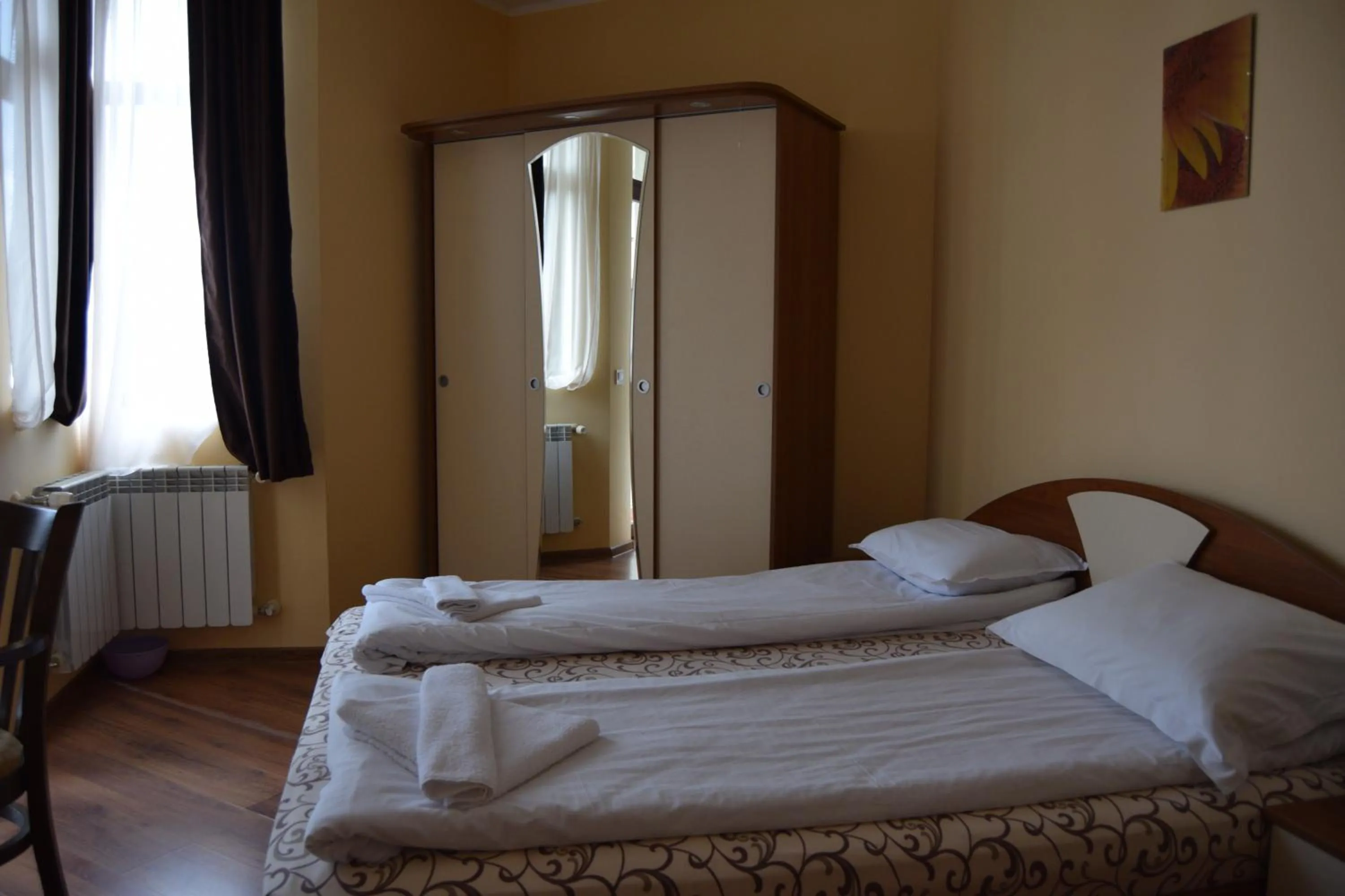 Bedroom, Bed in Persey Flora Apartments