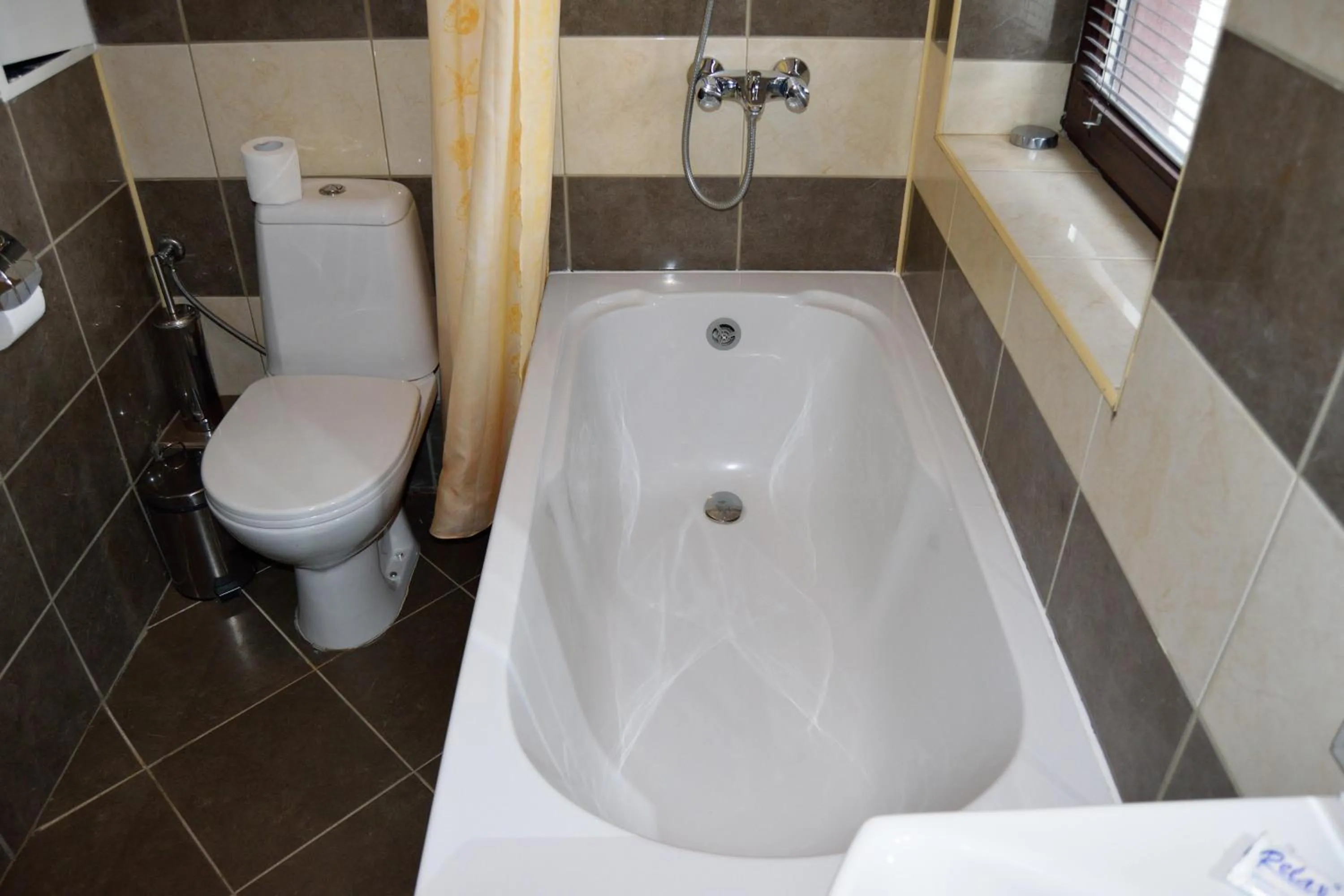 Bathroom in Persey Flora Apartments