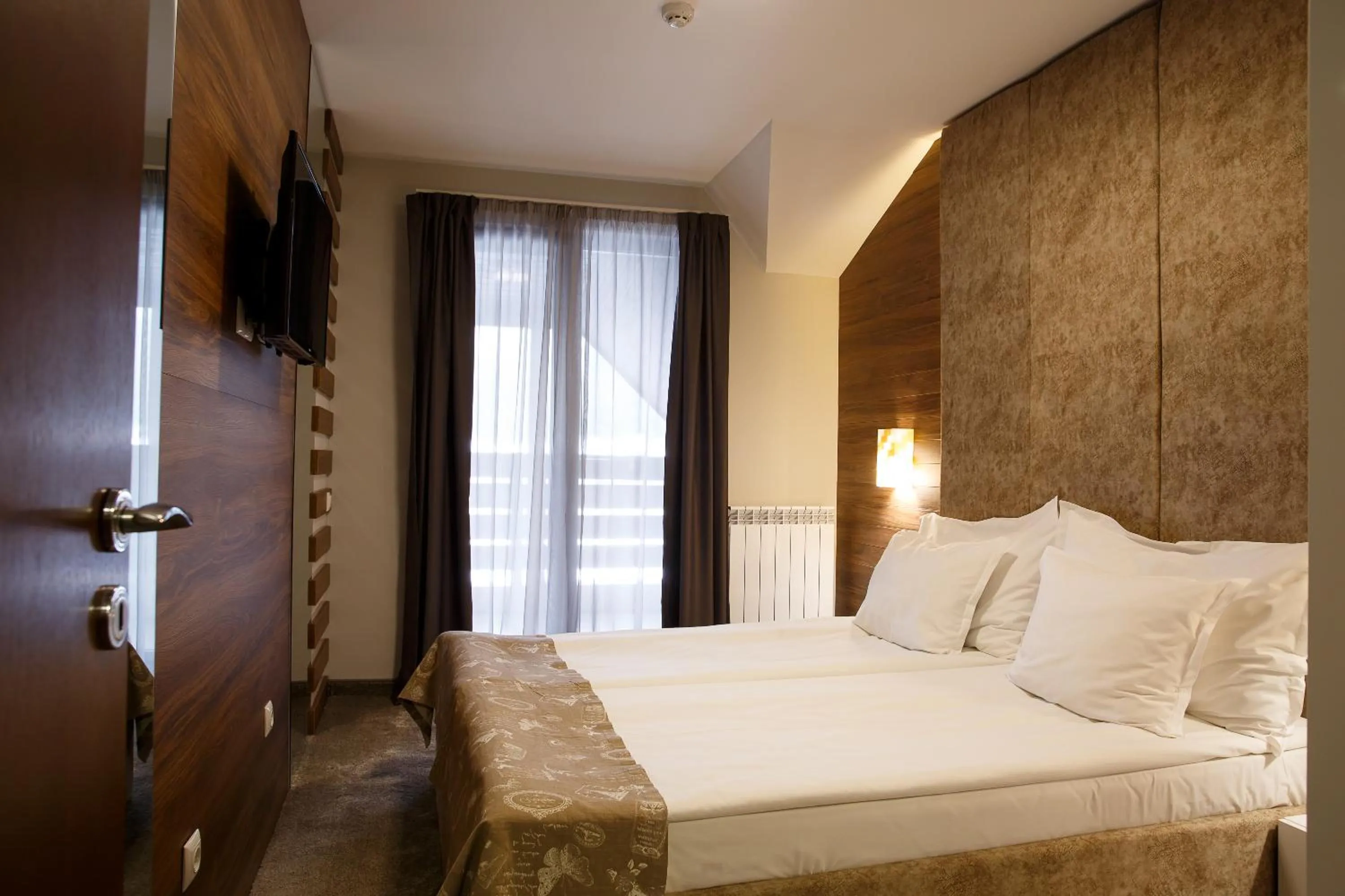 Bed in Hotel Casa Karina Bansko - Half Board & All Inclusive