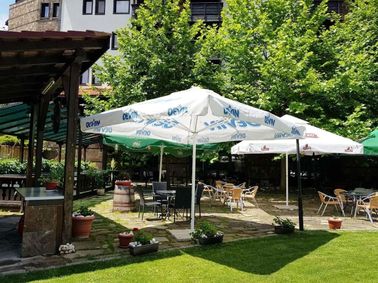 Garden in Hotel Casa Karina Bansko - Half Board & All Inclusive