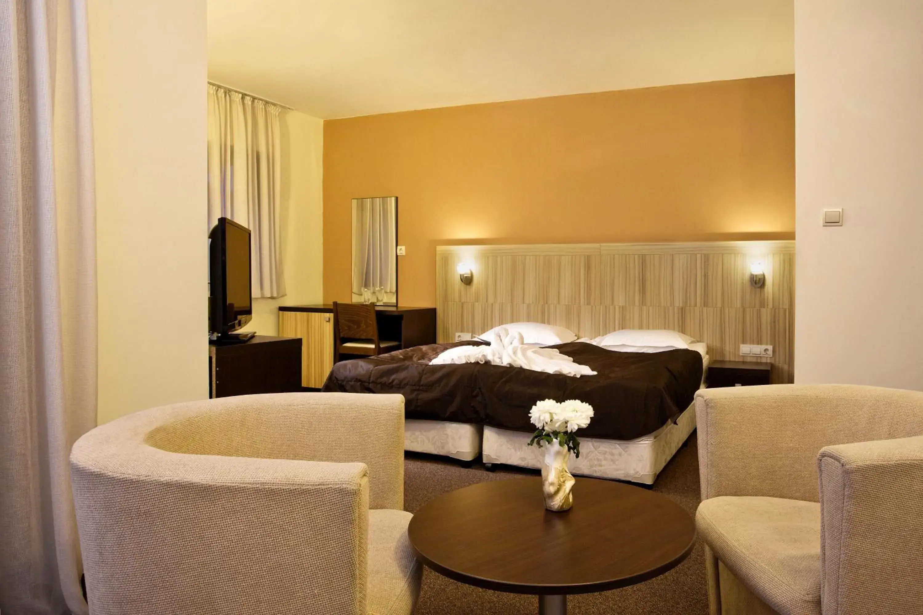 Twin Room in Hotel Casa Karina Bansko - Half Board & All Inclusive Twin Room in Hotel Casa Karina Bansko - Half Board & All Inclusive