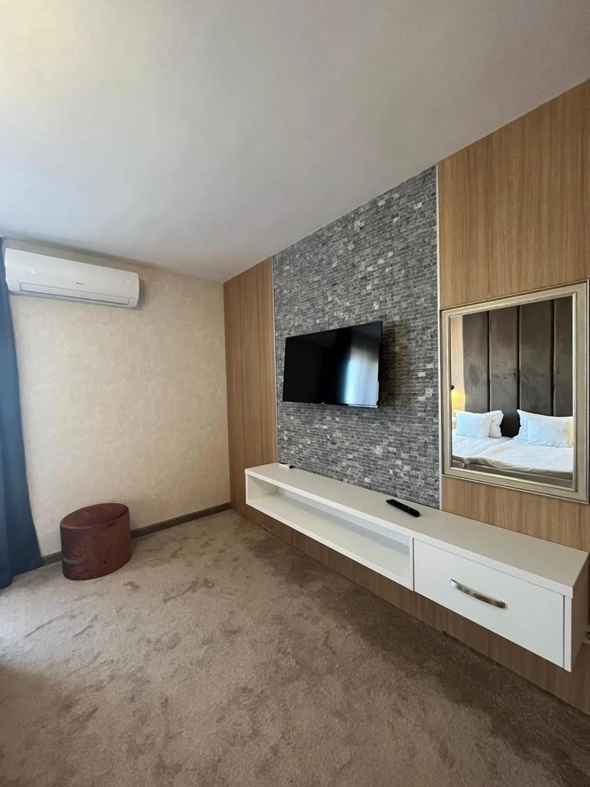 Communal lounge/ TV room in Hotel Casa Karina Bansko - Half Board & All Inclusive
