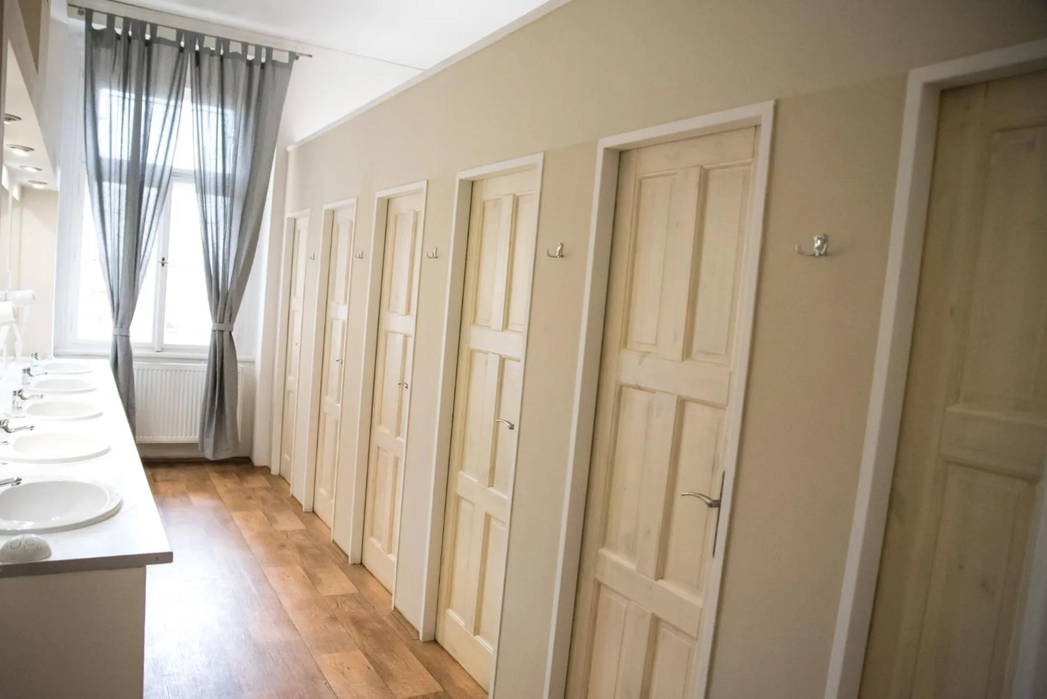 Shower in Onefam Old Town