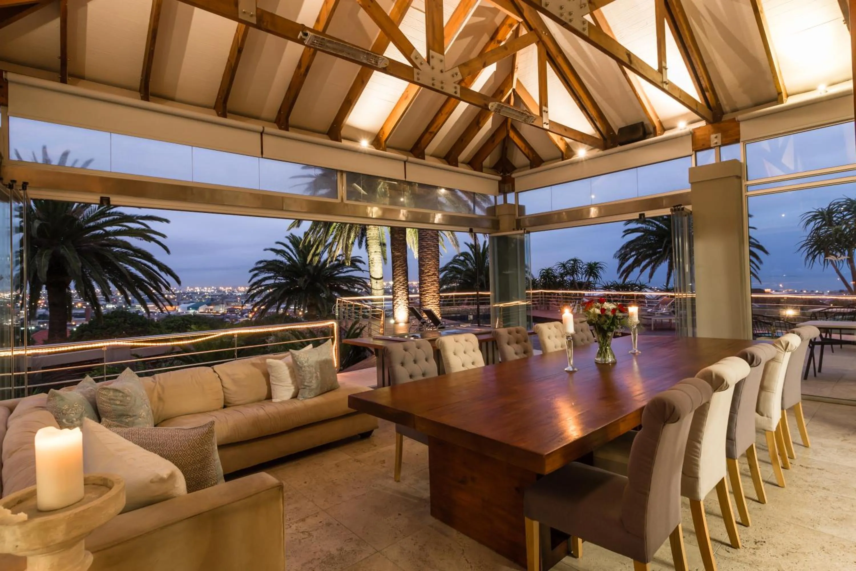 Communal lounge/ TV room in Island Way Villa